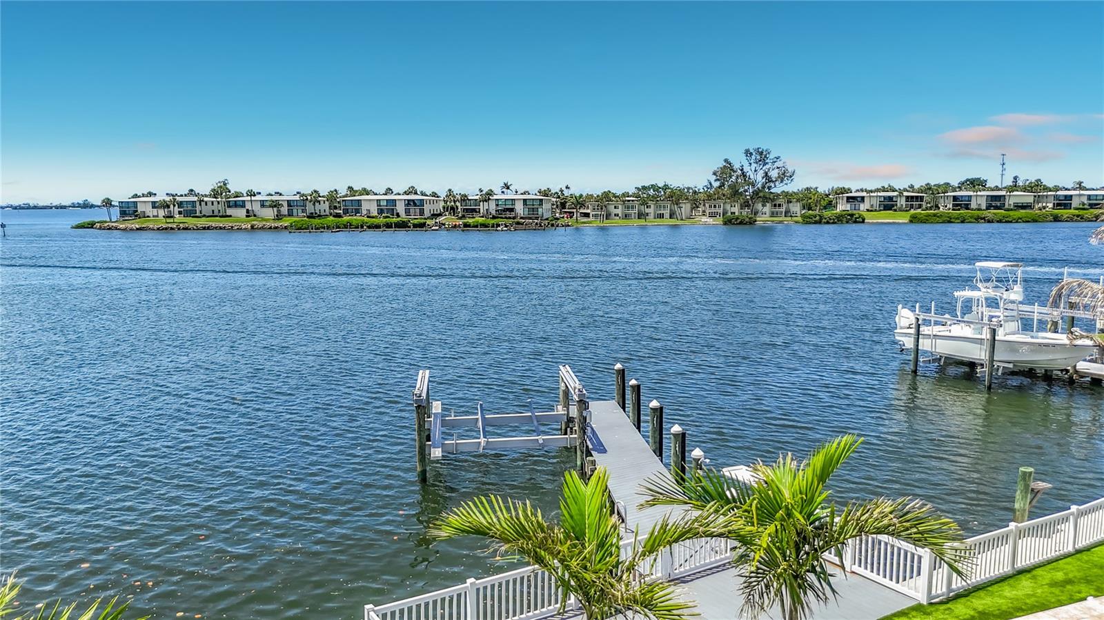 605 KEY ROYALE DR, BRADENTON BEACH, FL, 34217