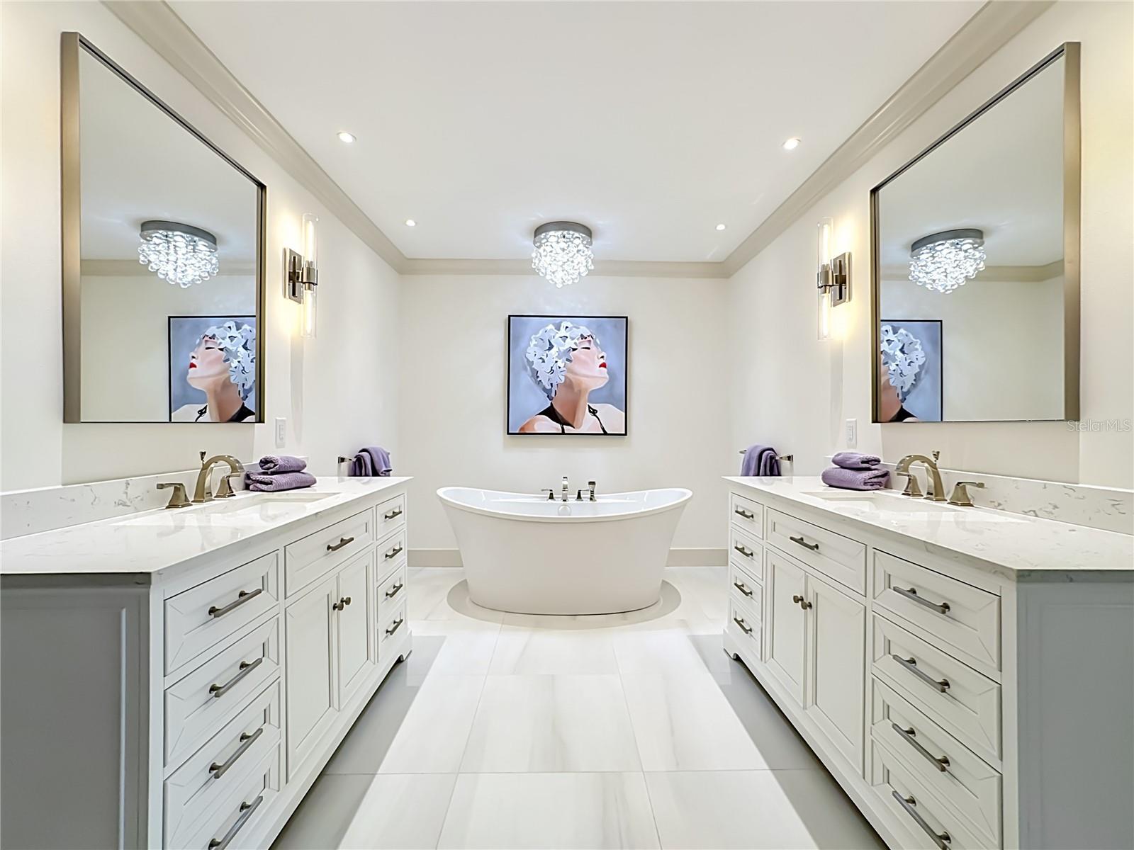 605 KEY ROYALE DR, BRADENTON BEACH, FL, 34217