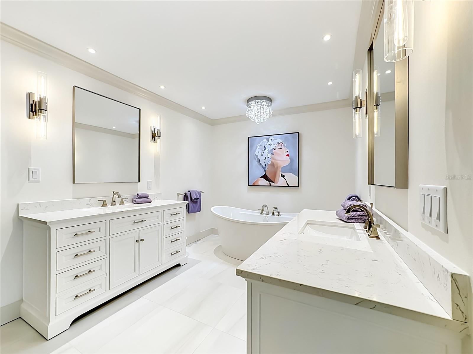 605 KEY ROYALE DR, BRADENTON BEACH, FL, 34217