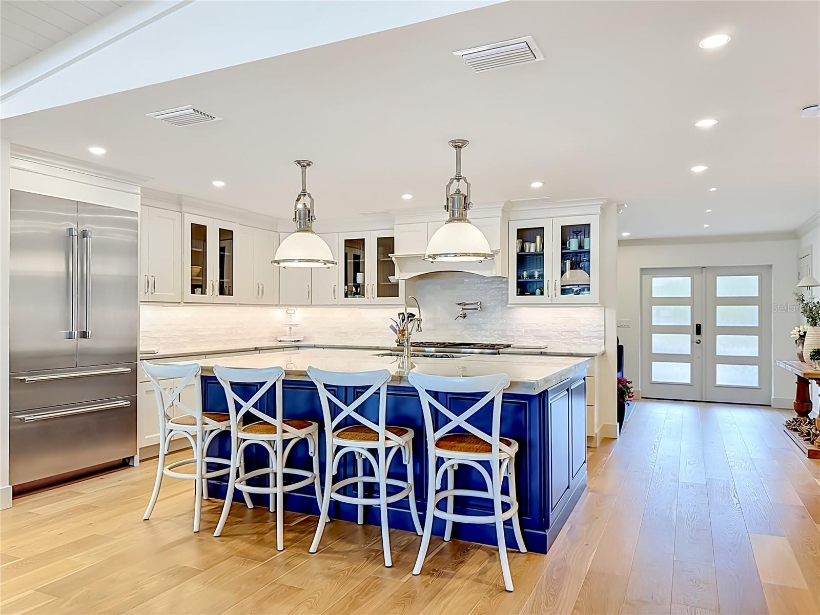 605 KEY ROYALE DR, BRADENTON BEACH, FL, 34217