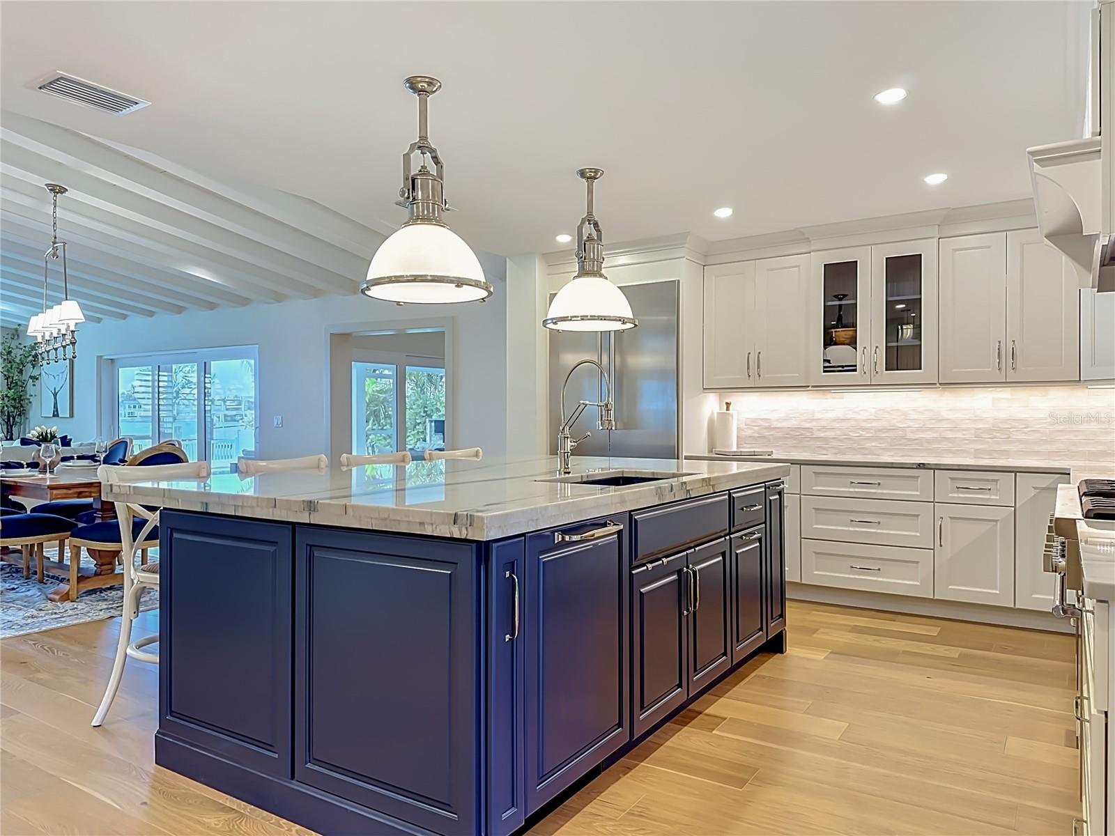 605 KEY ROYALE DR, BRADENTON BEACH, FL, 34217