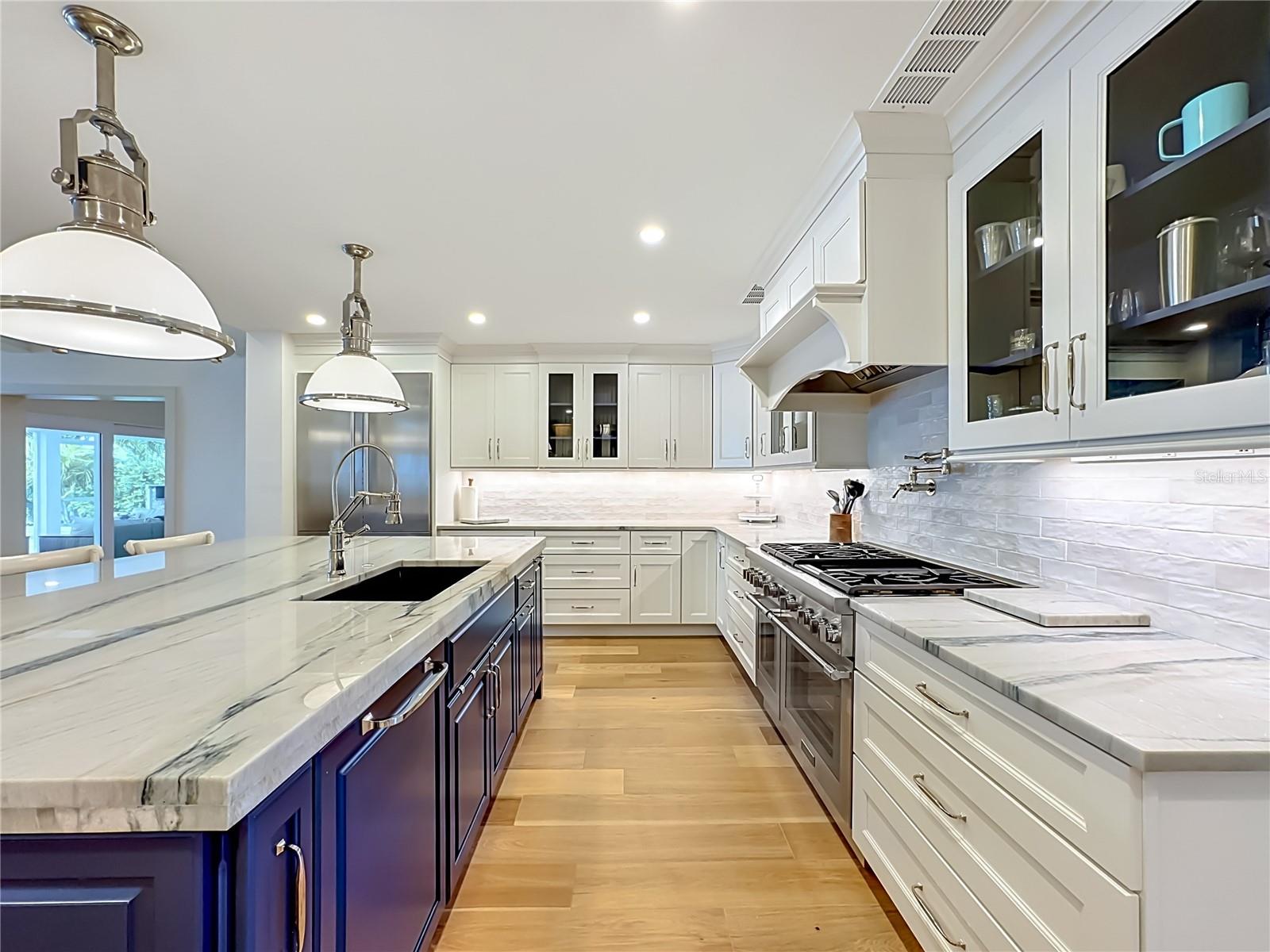 605 KEY ROYALE DR, BRADENTON BEACH, FL, 34217
