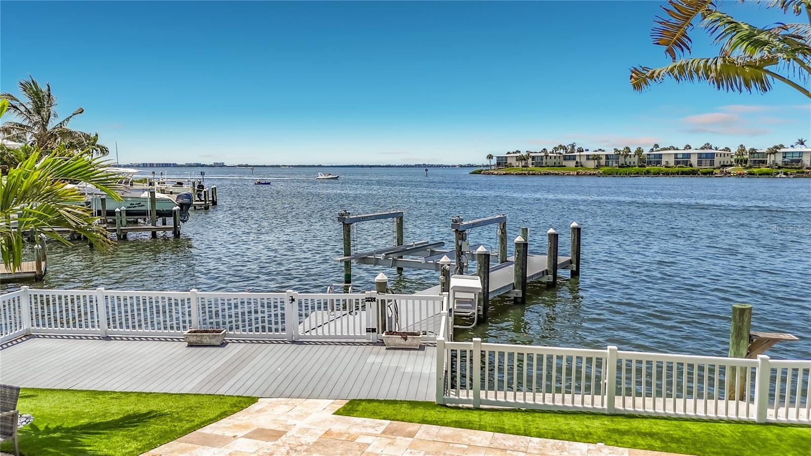 605 KEY ROYALE DR, BRADENTON BEACH, FL, 34217