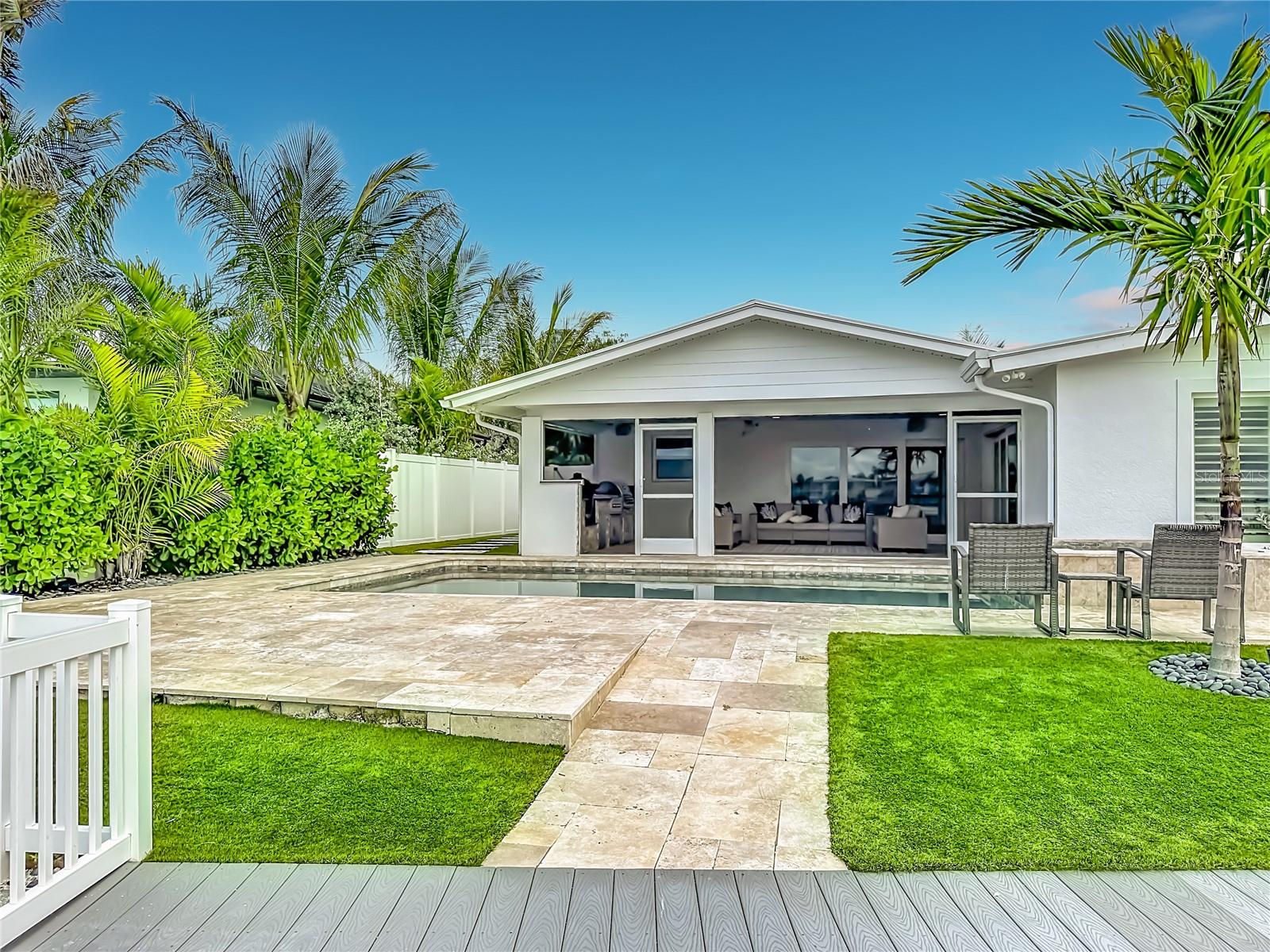 605 KEY ROYALE DR, BRADENTON BEACH, FL, 34217
