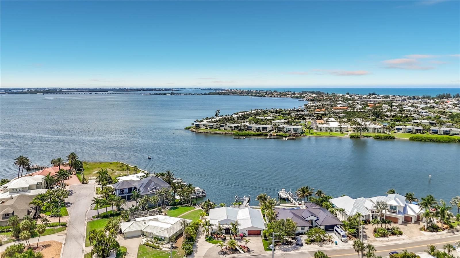 605 KEY ROYALE DR, BRADENTON BEACH, FL, 34217