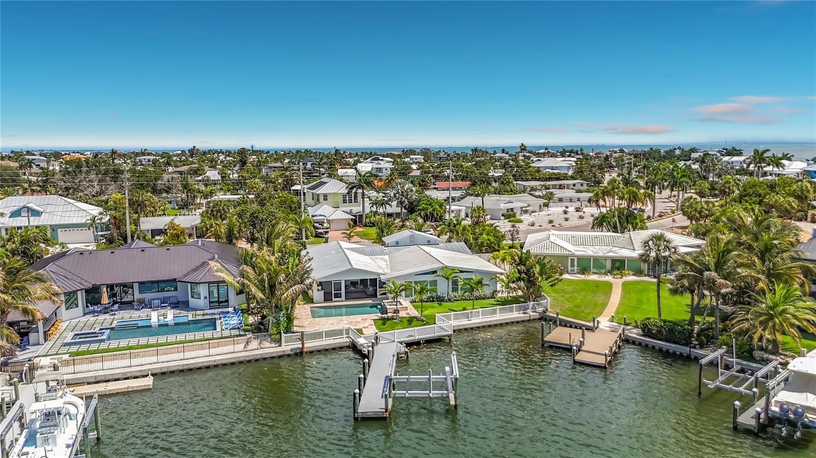 605 KEY ROYALE DR, BRADENTON BEACH, FL, 34217