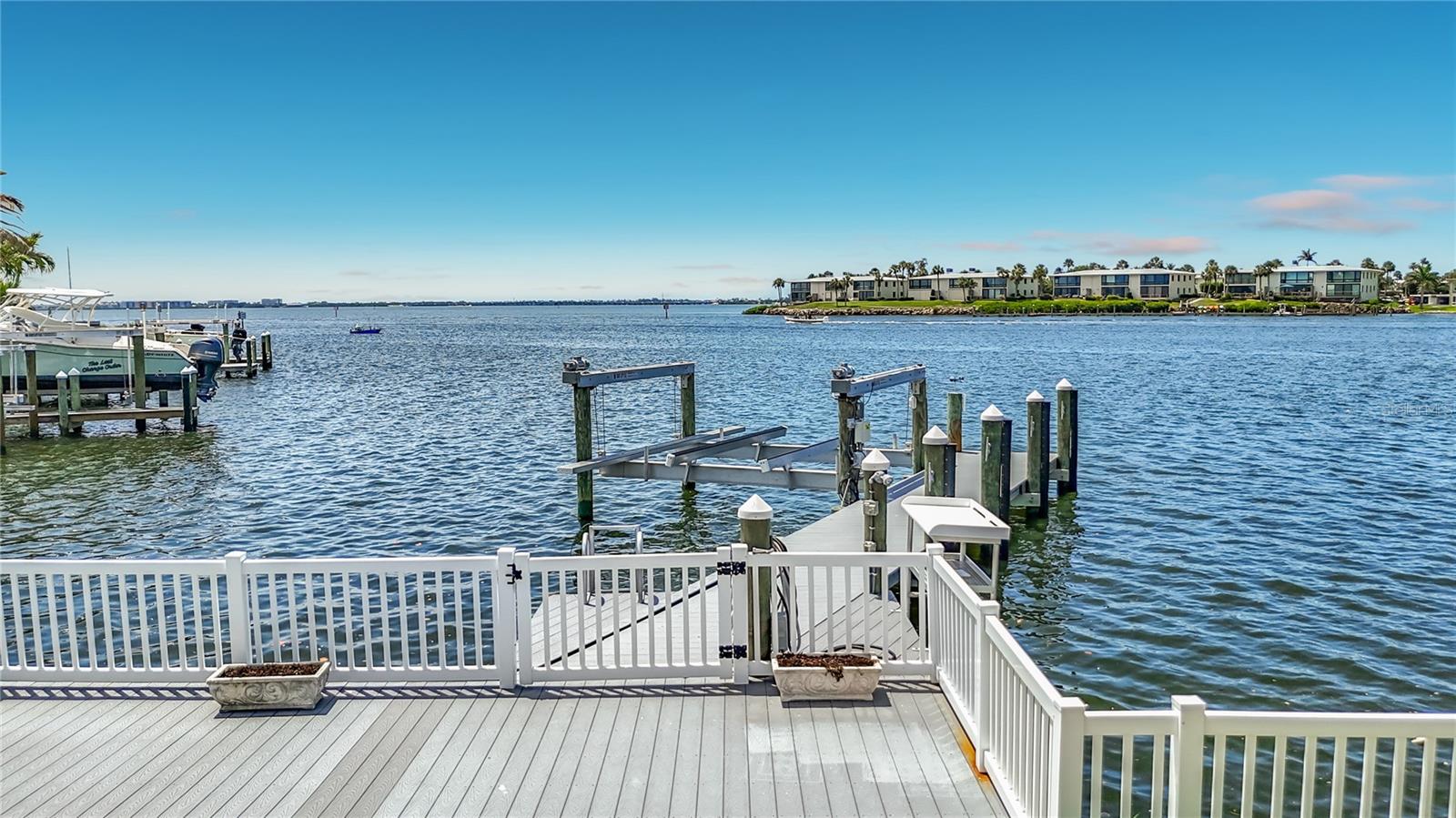 605 KEY ROYALE DR, BRADENTON BEACH, FL, 34217