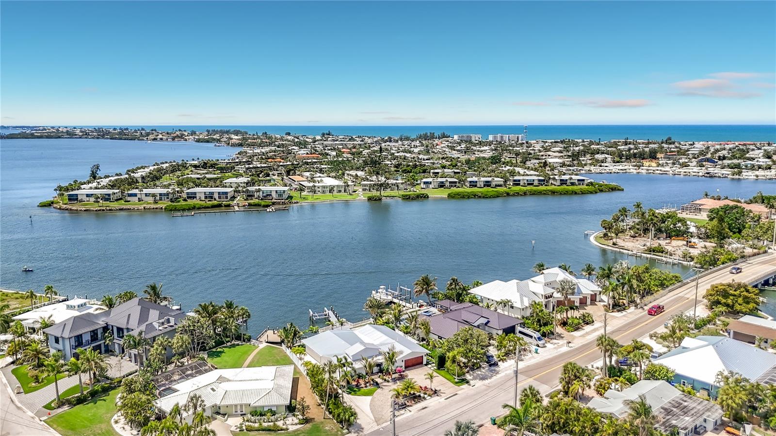 605 KEY ROYALE DR, BRADENTON BEACH, FL, 34217
