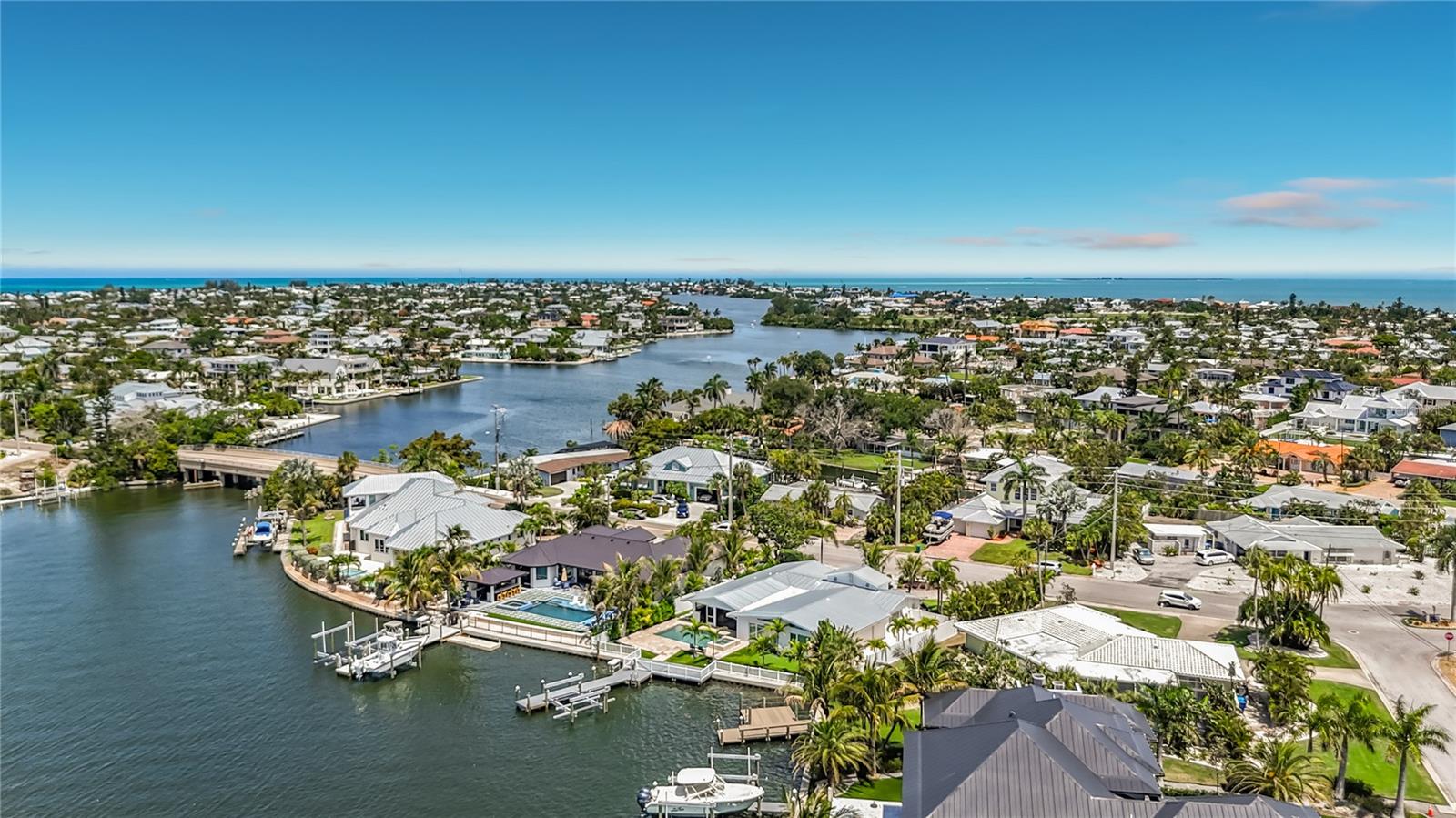 605 KEY ROYALE DR, BRADENTON BEACH, FL, 34217