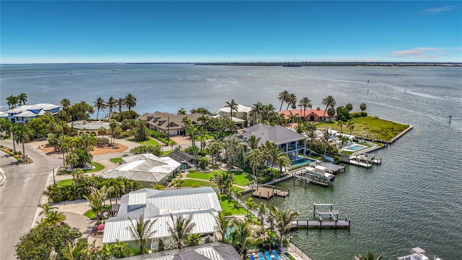 605 KEY ROYALE DR, BRADENTON BEACH, FL, 34217