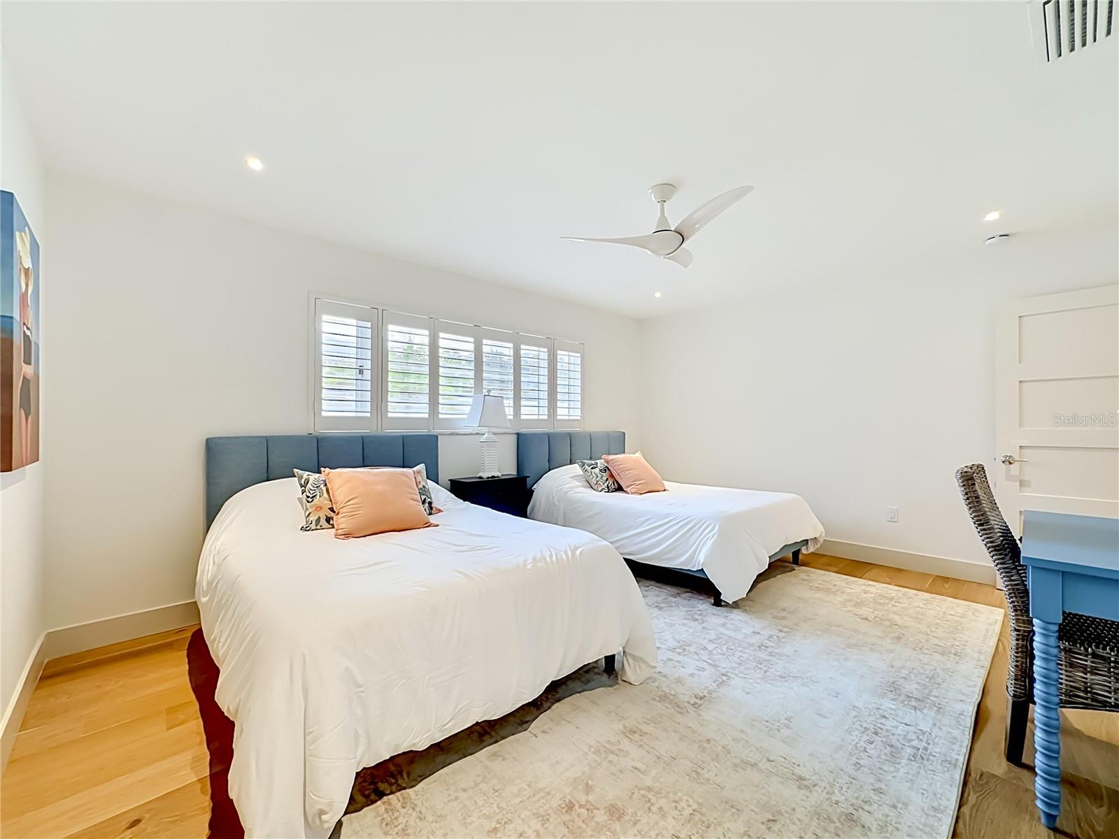605 KEY ROYALE DR, BRADENTON BEACH, FL, 34217