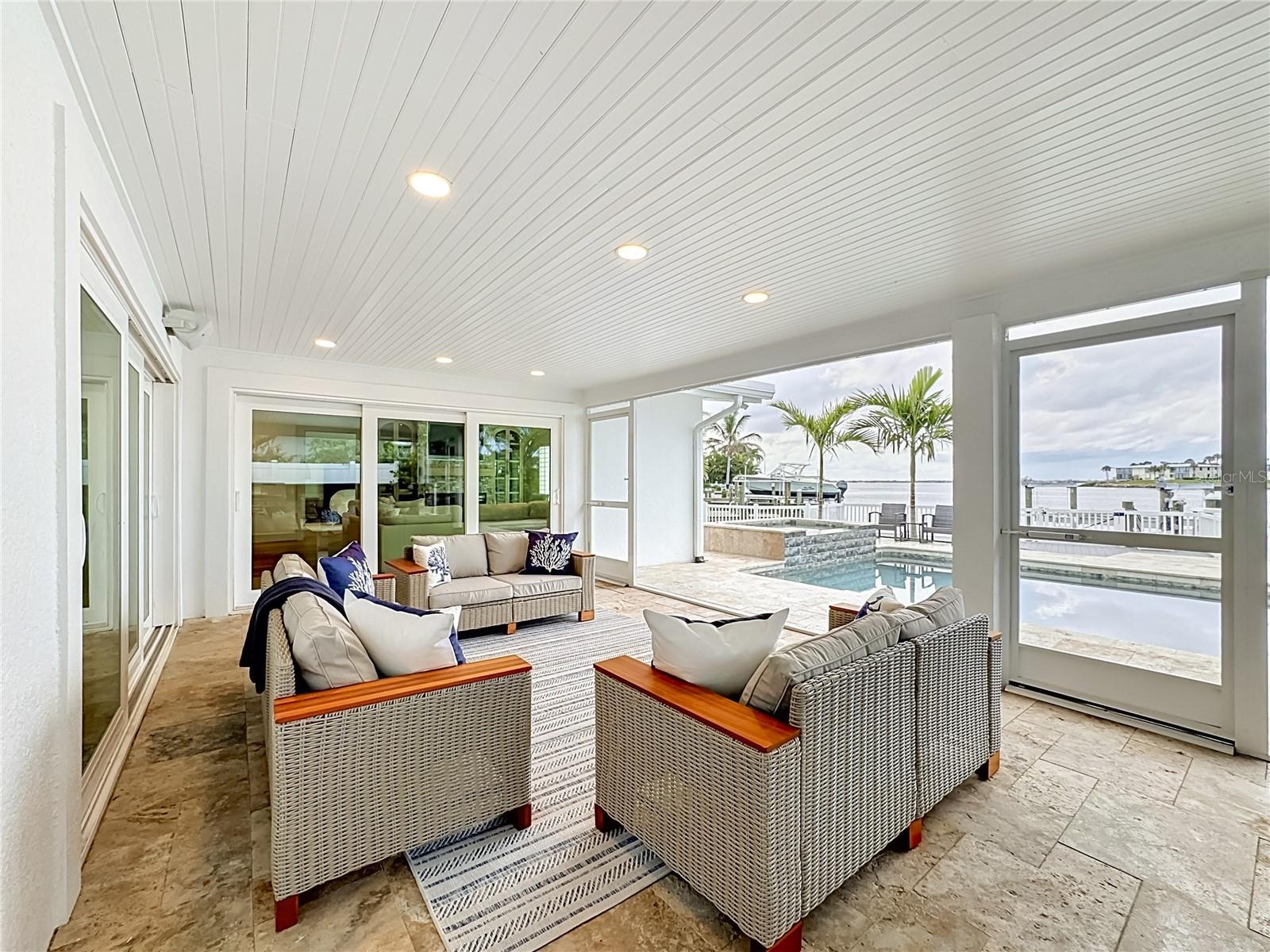 605 KEY ROYALE DR, BRADENTON BEACH, FL, 34217
