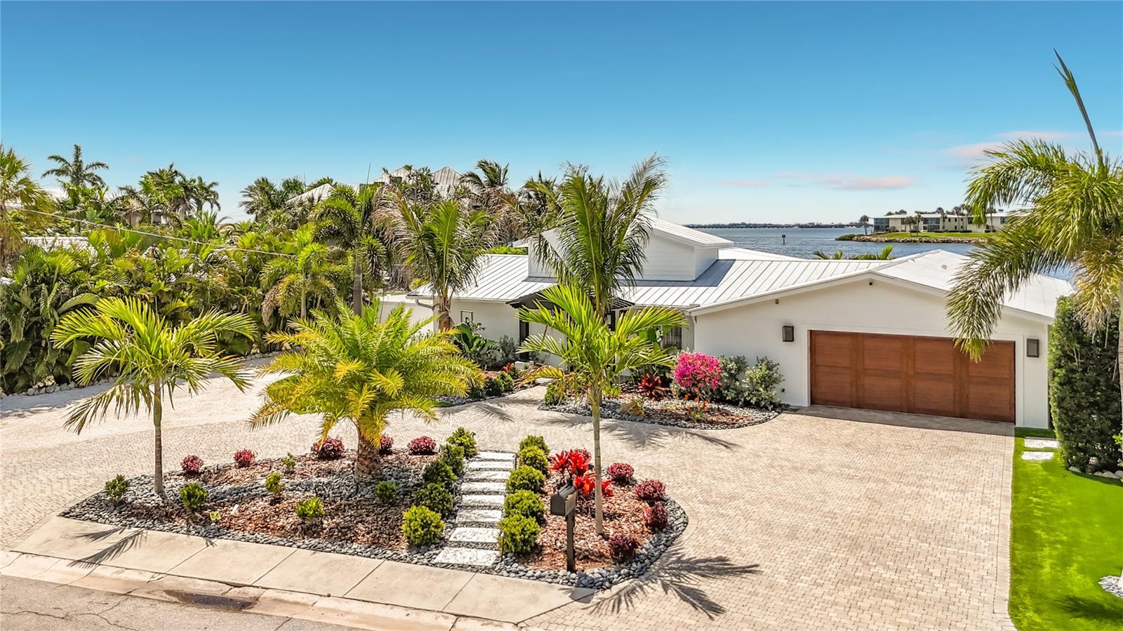605 KEY ROYALE DR, BRADENTON BEACH, FL, 34217