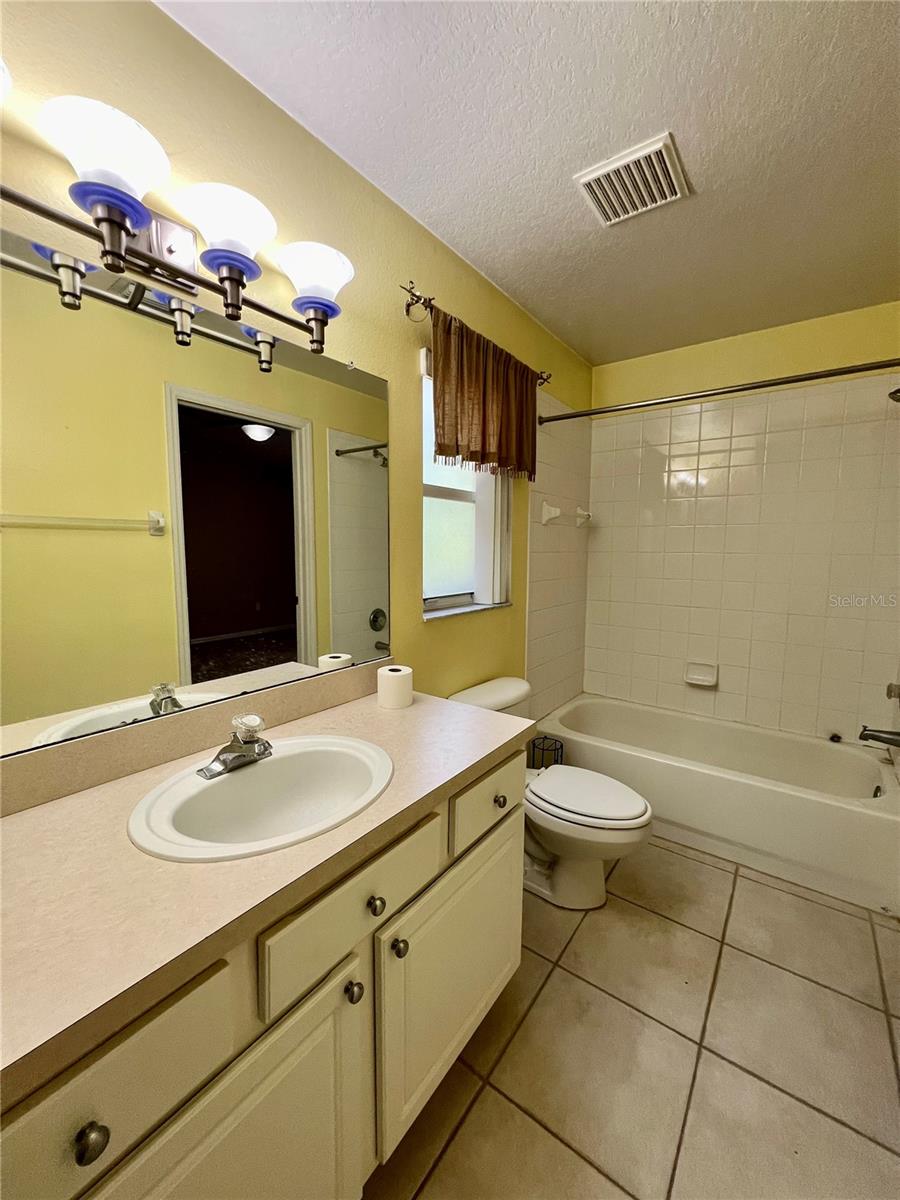 18241 COLLRIDGE DR, TAMPA, FL, 33647