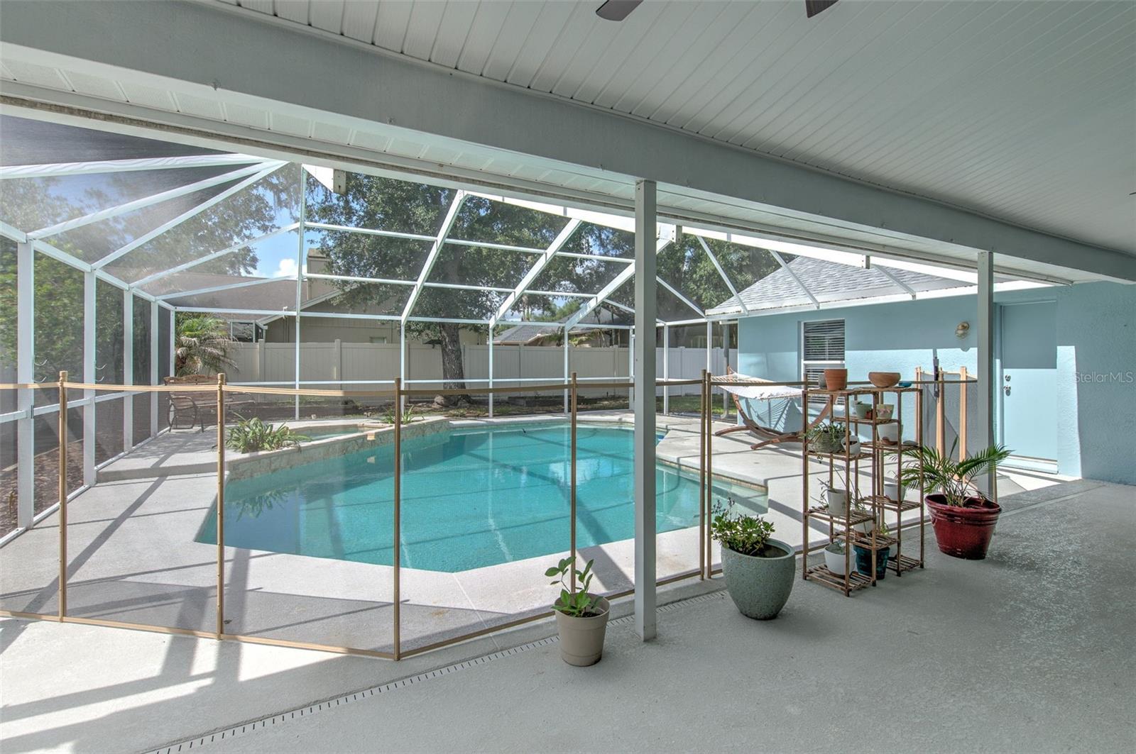 2327 EAGLE BLUFF DR, VALRICO, FL, 33596