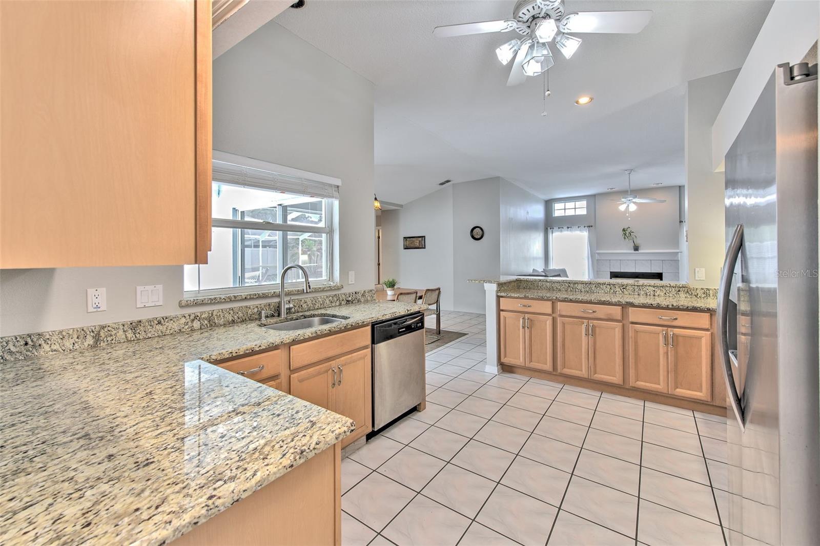 2327 EAGLE BLUFF DR, VALRICO, FL, 33596