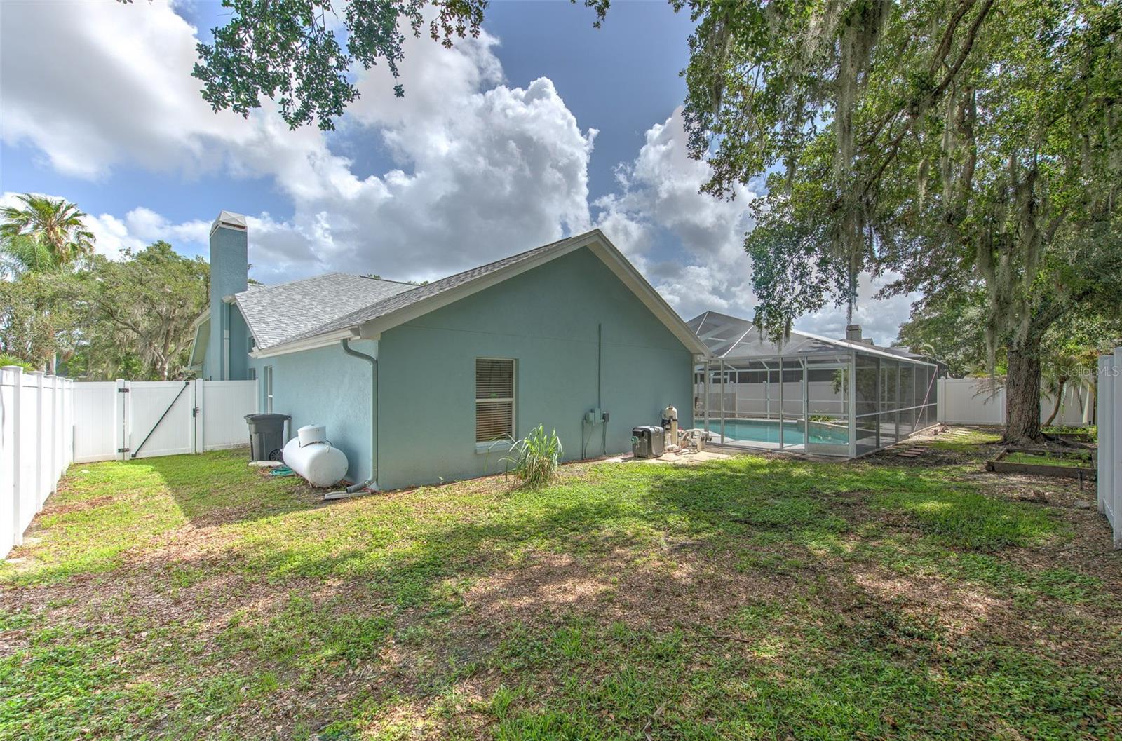2327 EAGLE BLUFF DR, VALRICO, FL, 33596