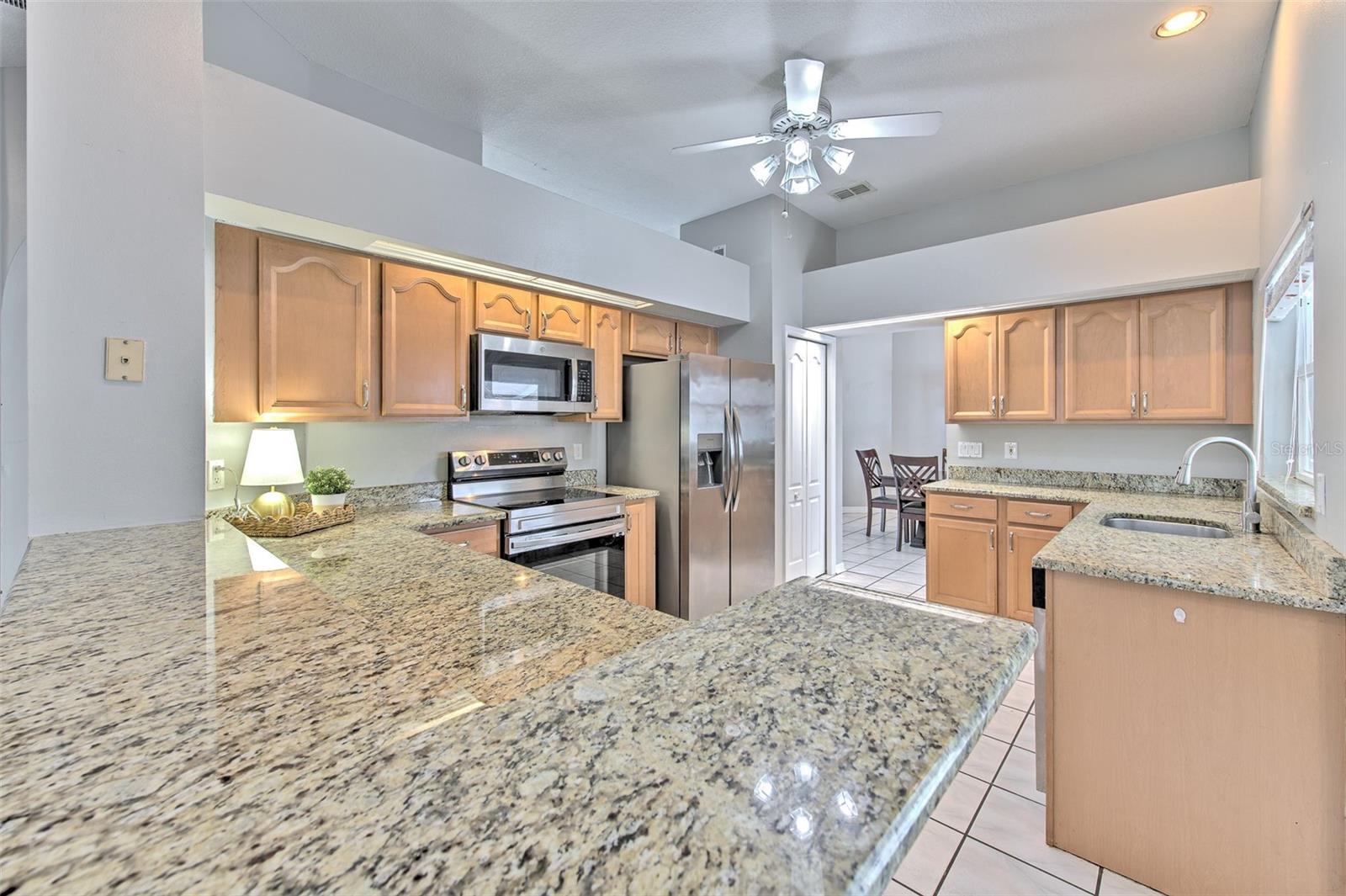 2327 EAGLE BLUFF DR, VALRICO, FL, 33596