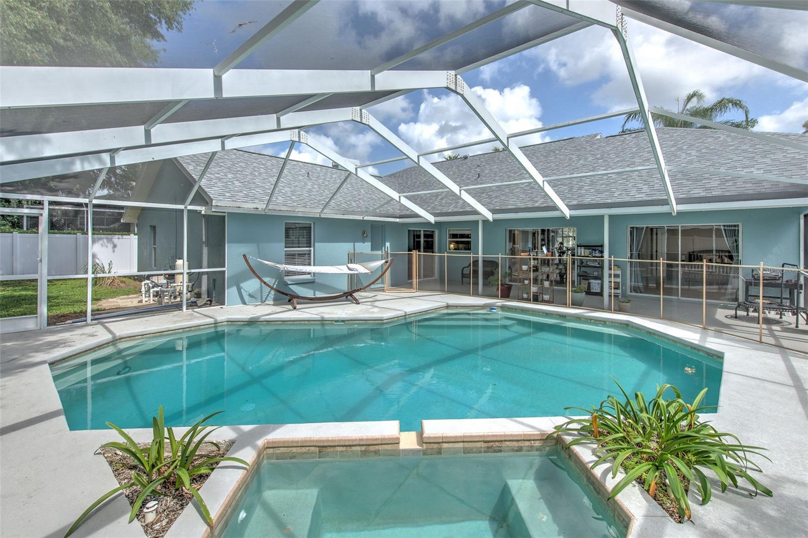 2327 EAGLE BLUFF DR, VALRICO, FL, 33596