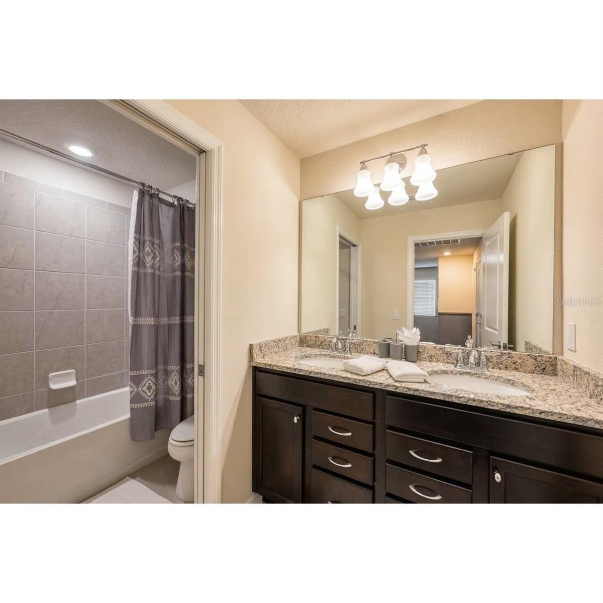 806 PARADISE DR, DAVENPORT, FL, 33897