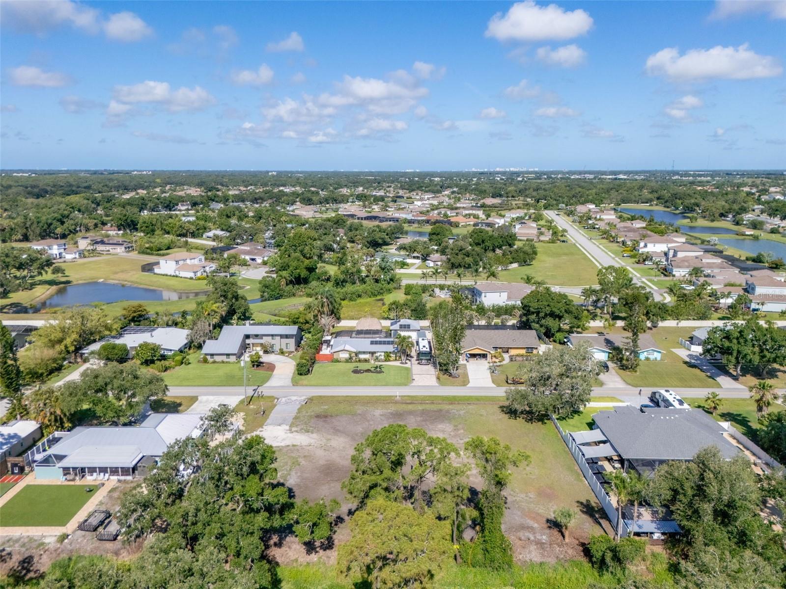 1941 E LEEWYNN DR, SARASOTA, FL, 34240