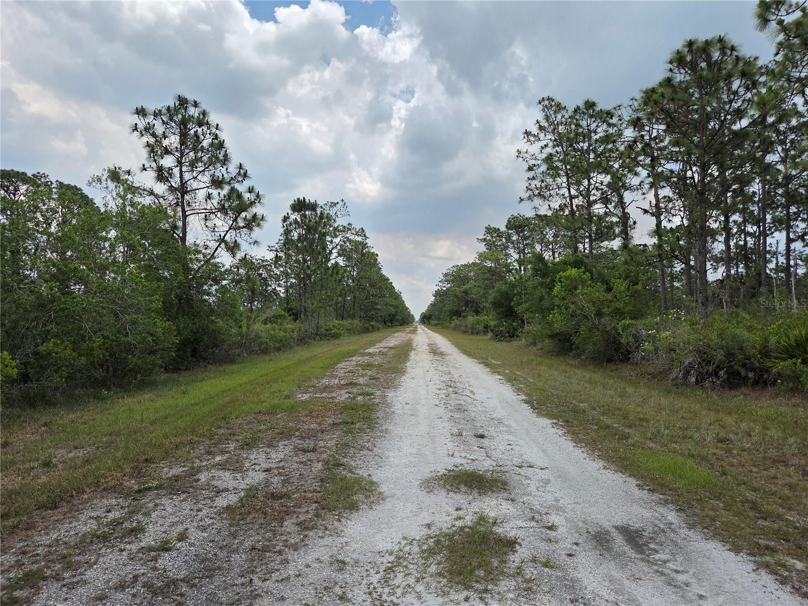 915 LAGUNA DR, INDIAN LAKE ESTATES, FL, 33855