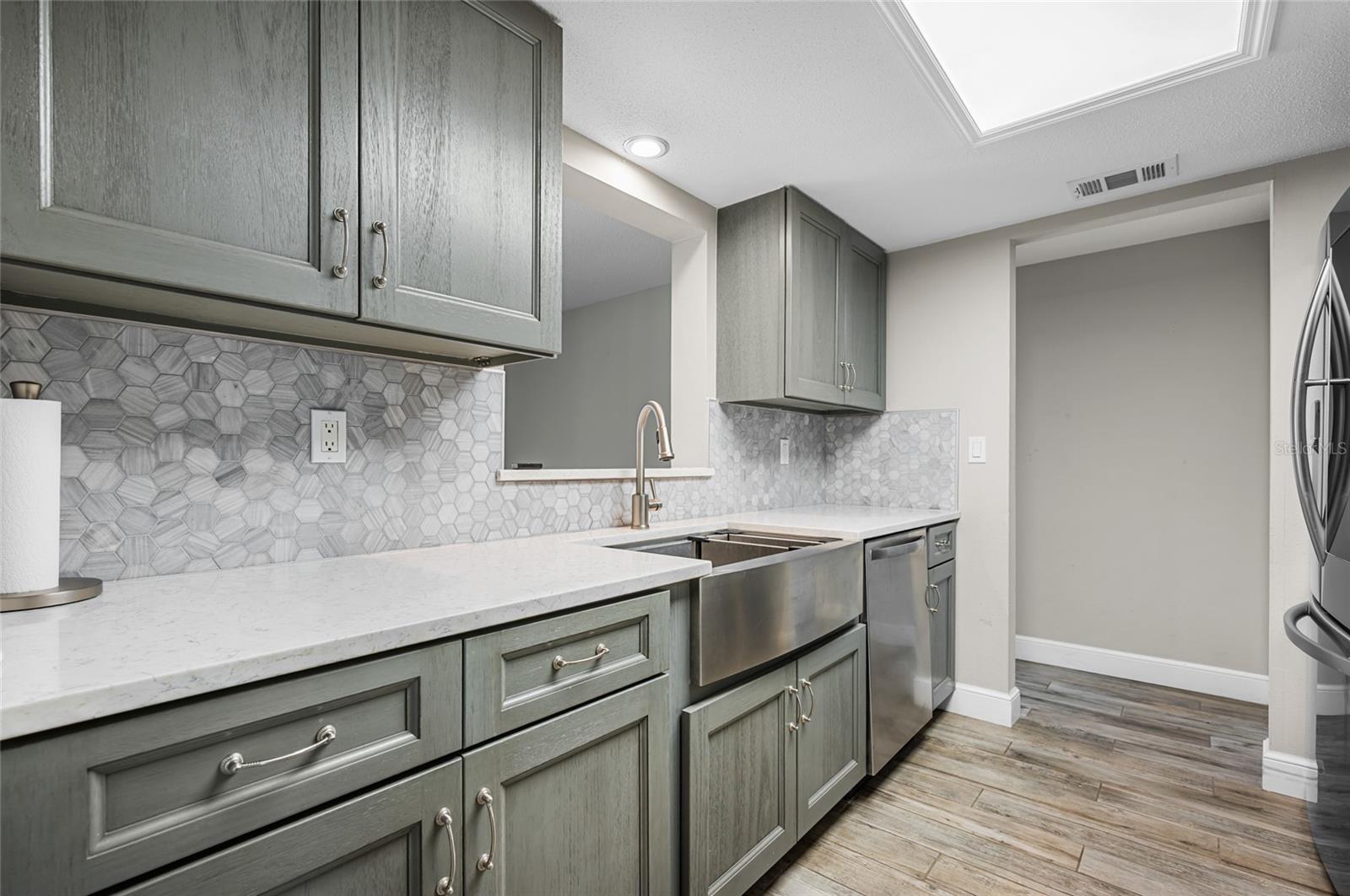 1132 PIEDMONT RD, VENICE, FL, 34293