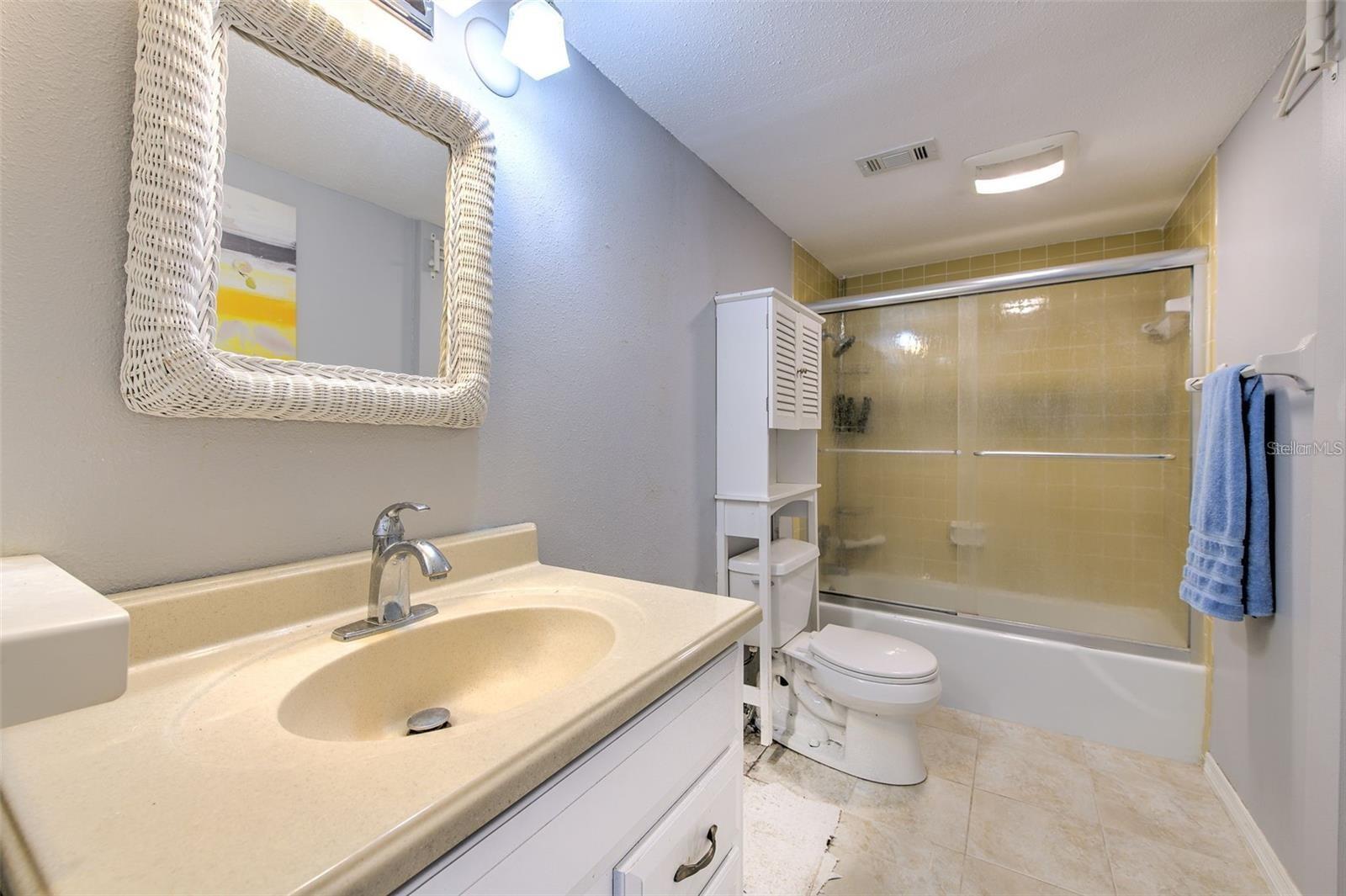 1008 APOLLO BEACH BLVD #201, APOLLO BEACH, FL, 33572