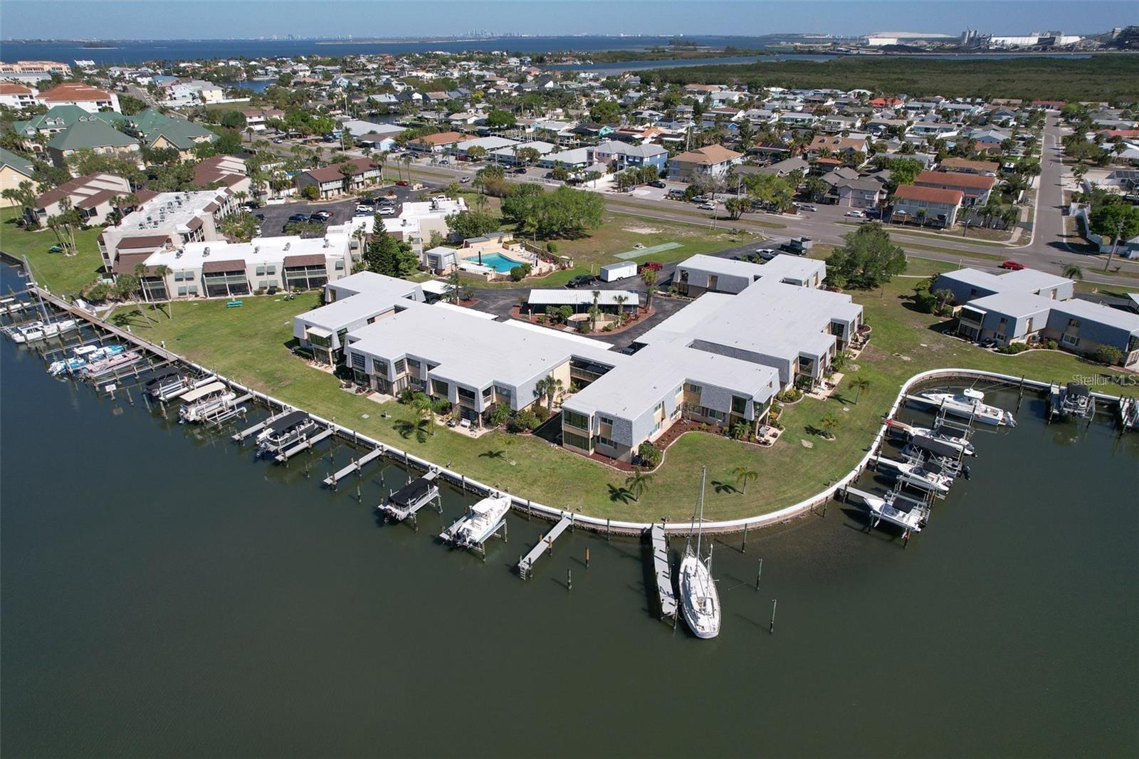 1008 APOLLO BEACH BLVD #201, APOLLO BEACH, FL, 33572