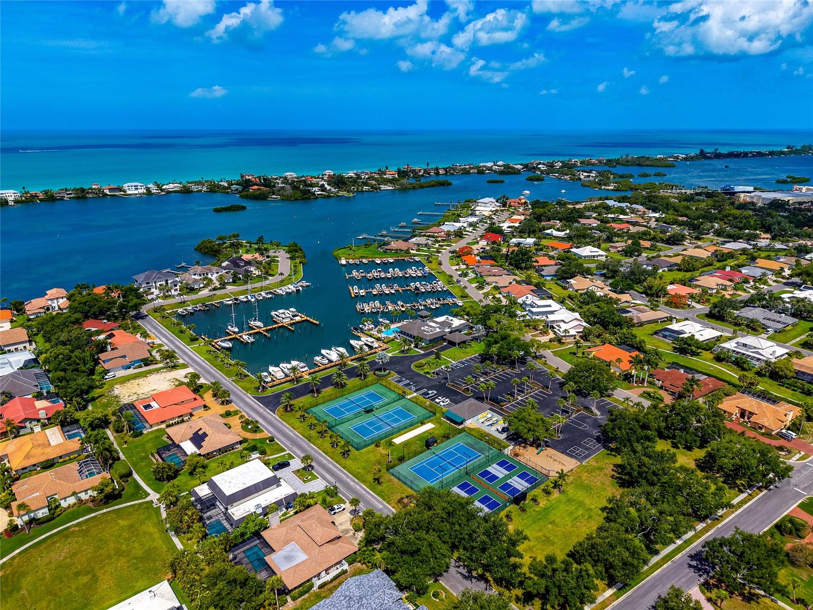 157 LOOKOUT POINT DR, OSPREY, FL, 34229