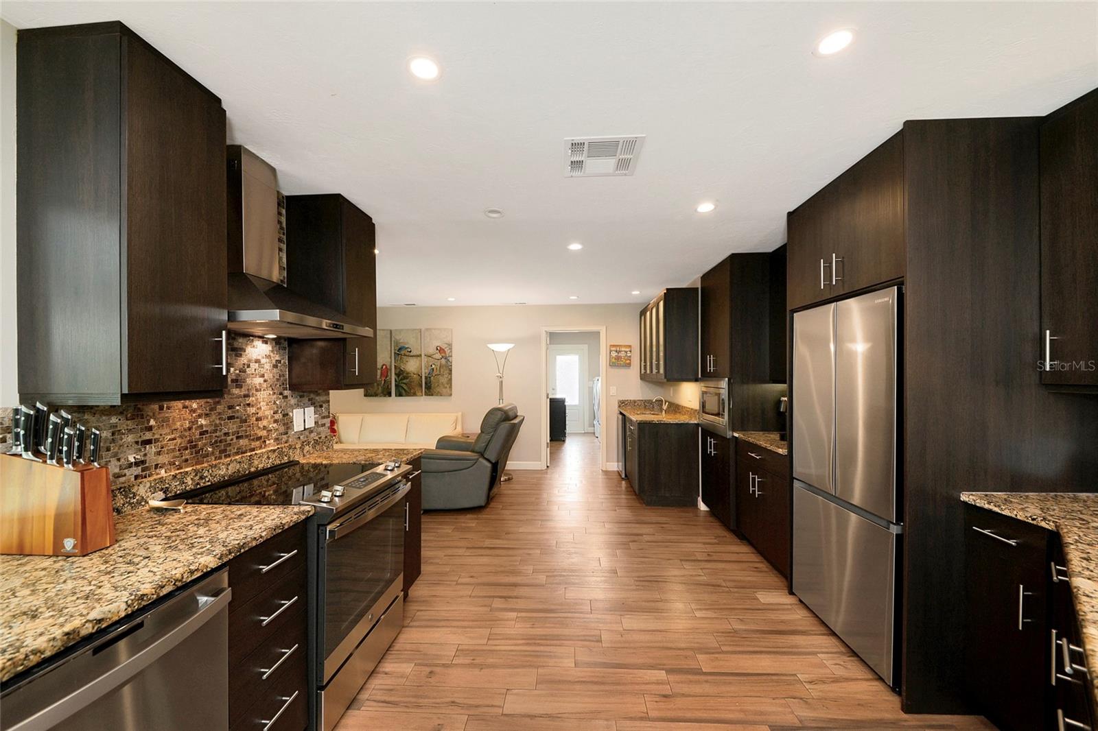 157 LOOKOUT POINT DR, OSPREY, FL, 34229