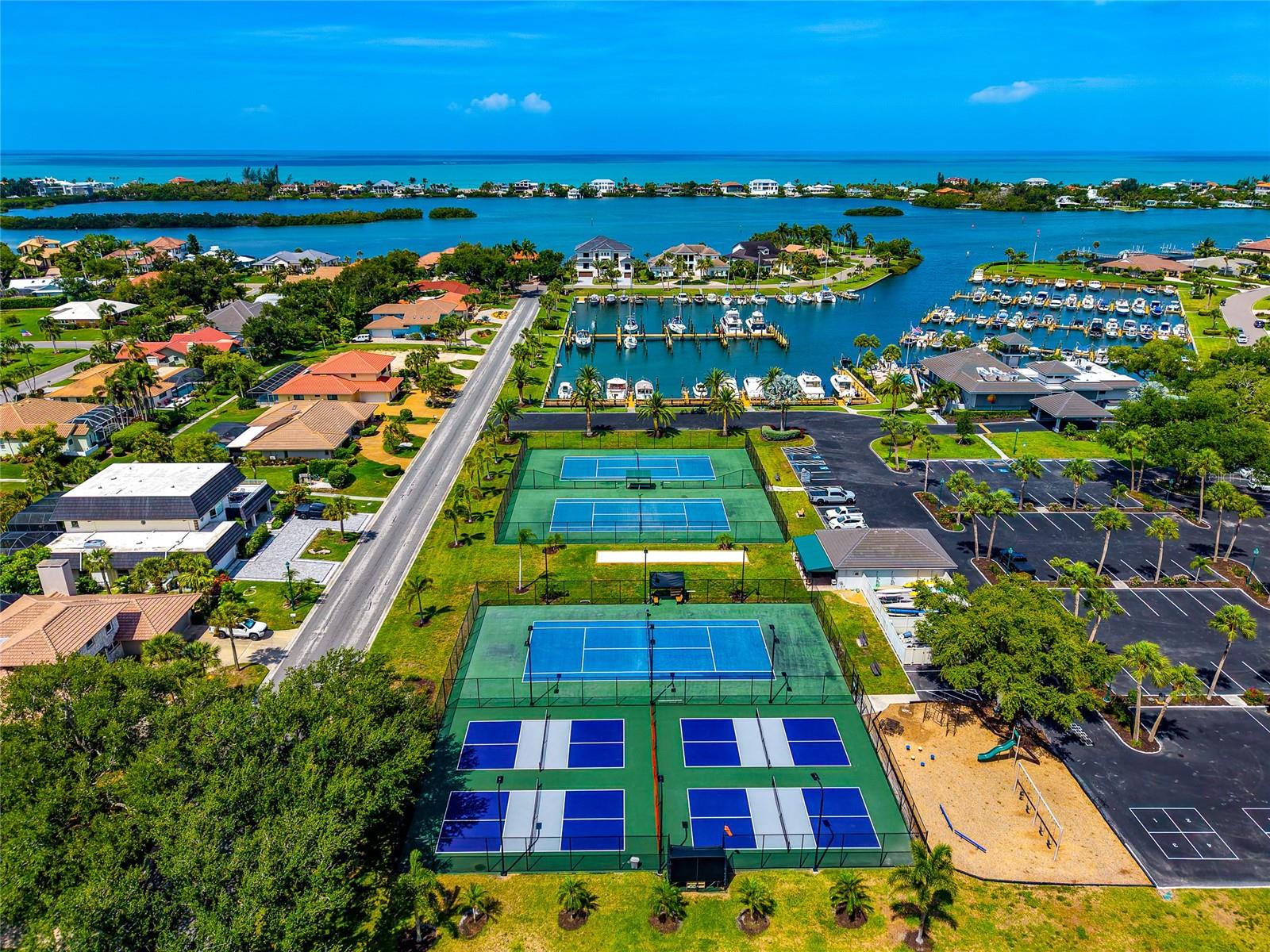 157 LOOKOUT POINT DR, OSPREY, FL, 34229