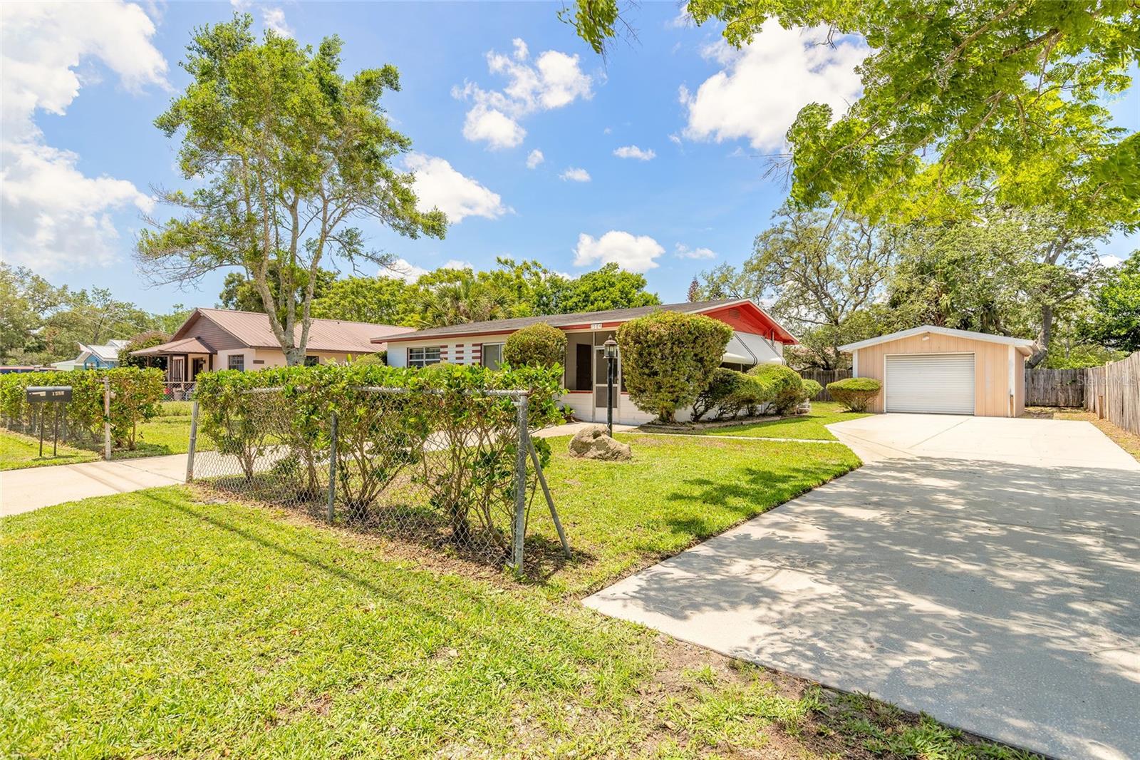 1584 VALENCIA AVE, DAYTONA BEACH, FL, 32117