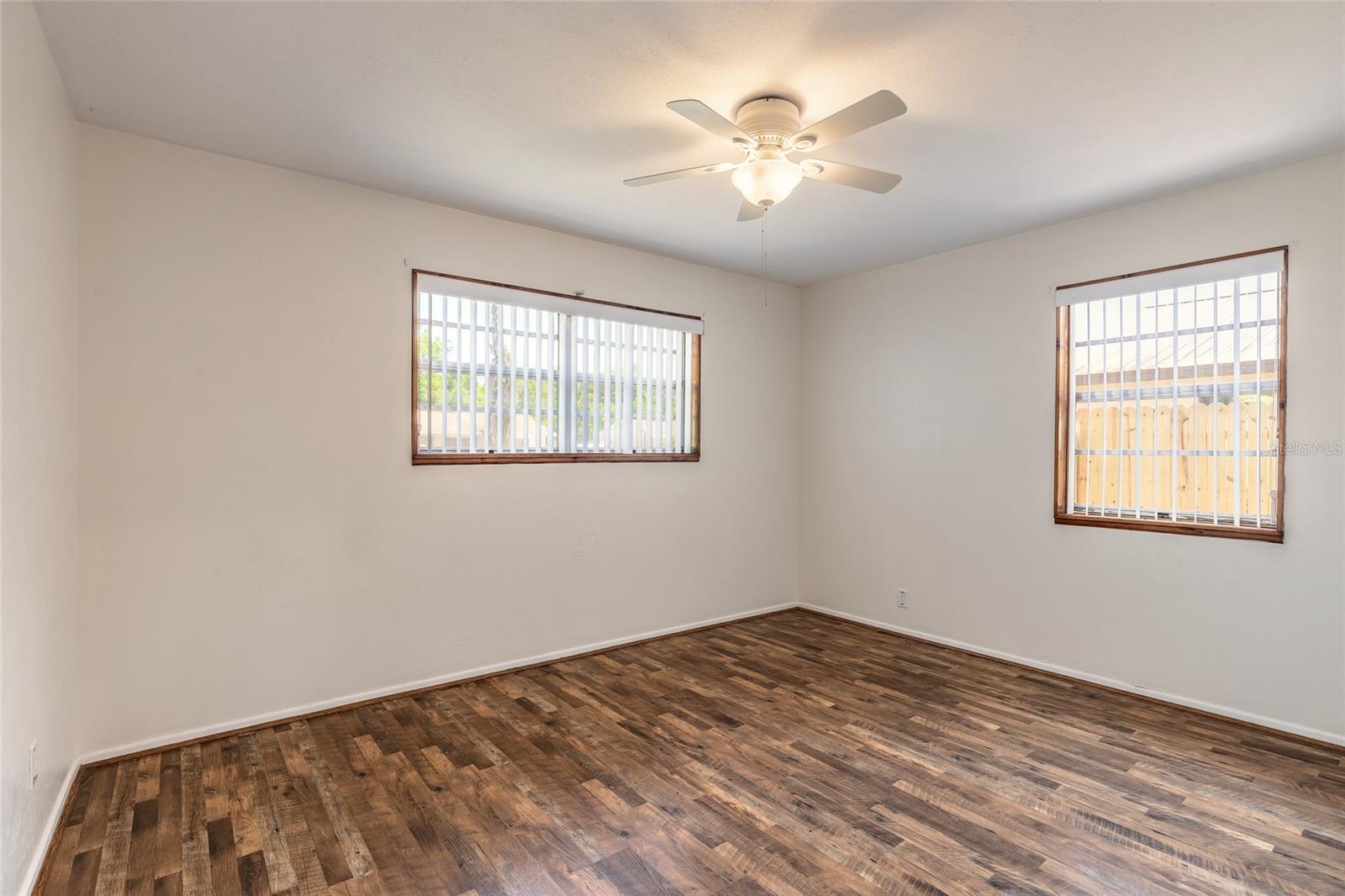 1584 VALENCIA AVE, DAYTONA BEACH, FL, 32117