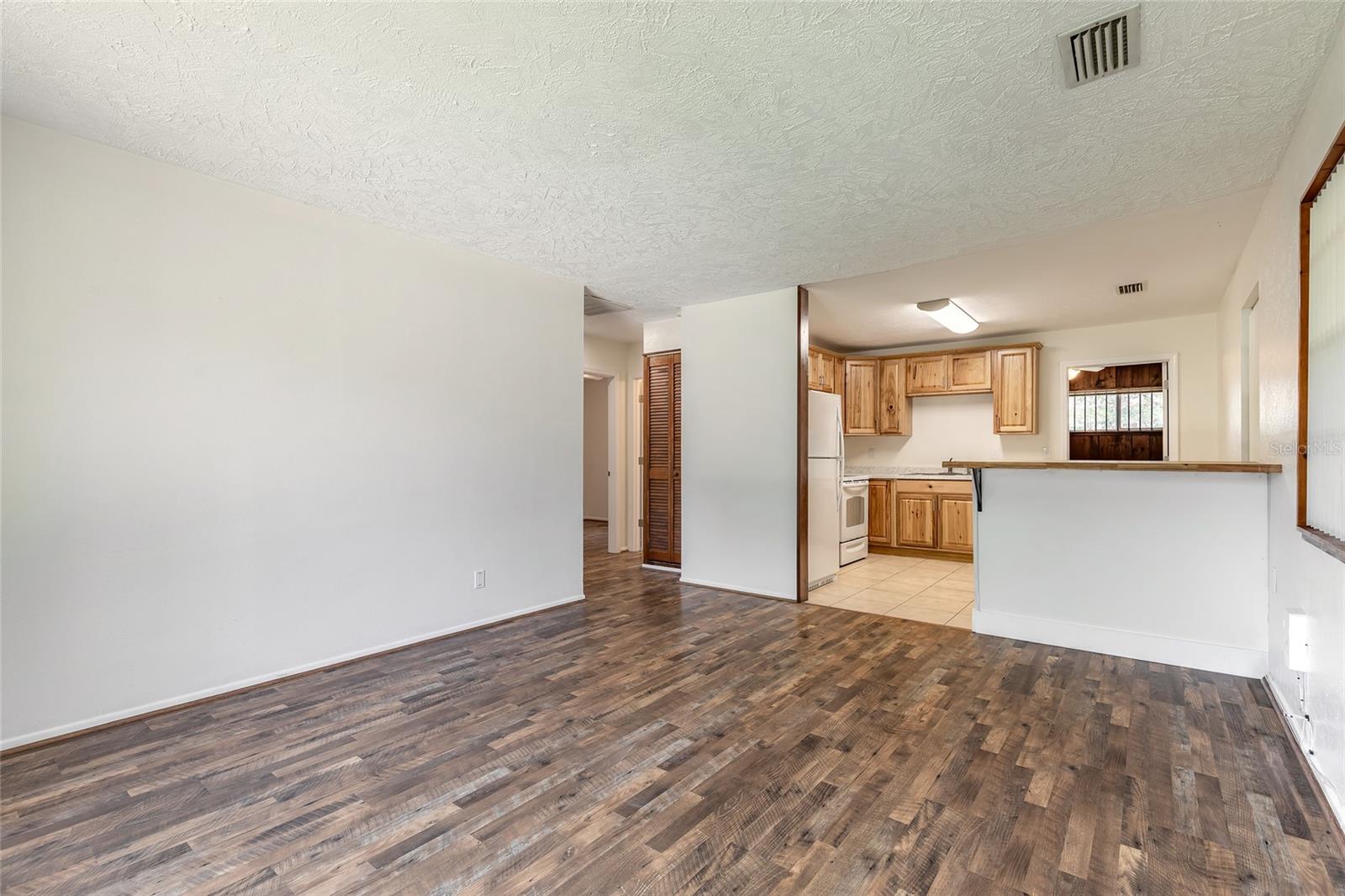1584 VALENCIA AVE, DAYTONA BEACH, FL, 32117