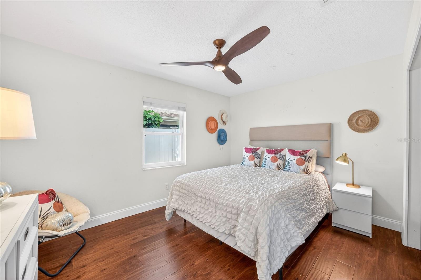 1523 EASTIN AVE, ORLANDO, FL, 32804