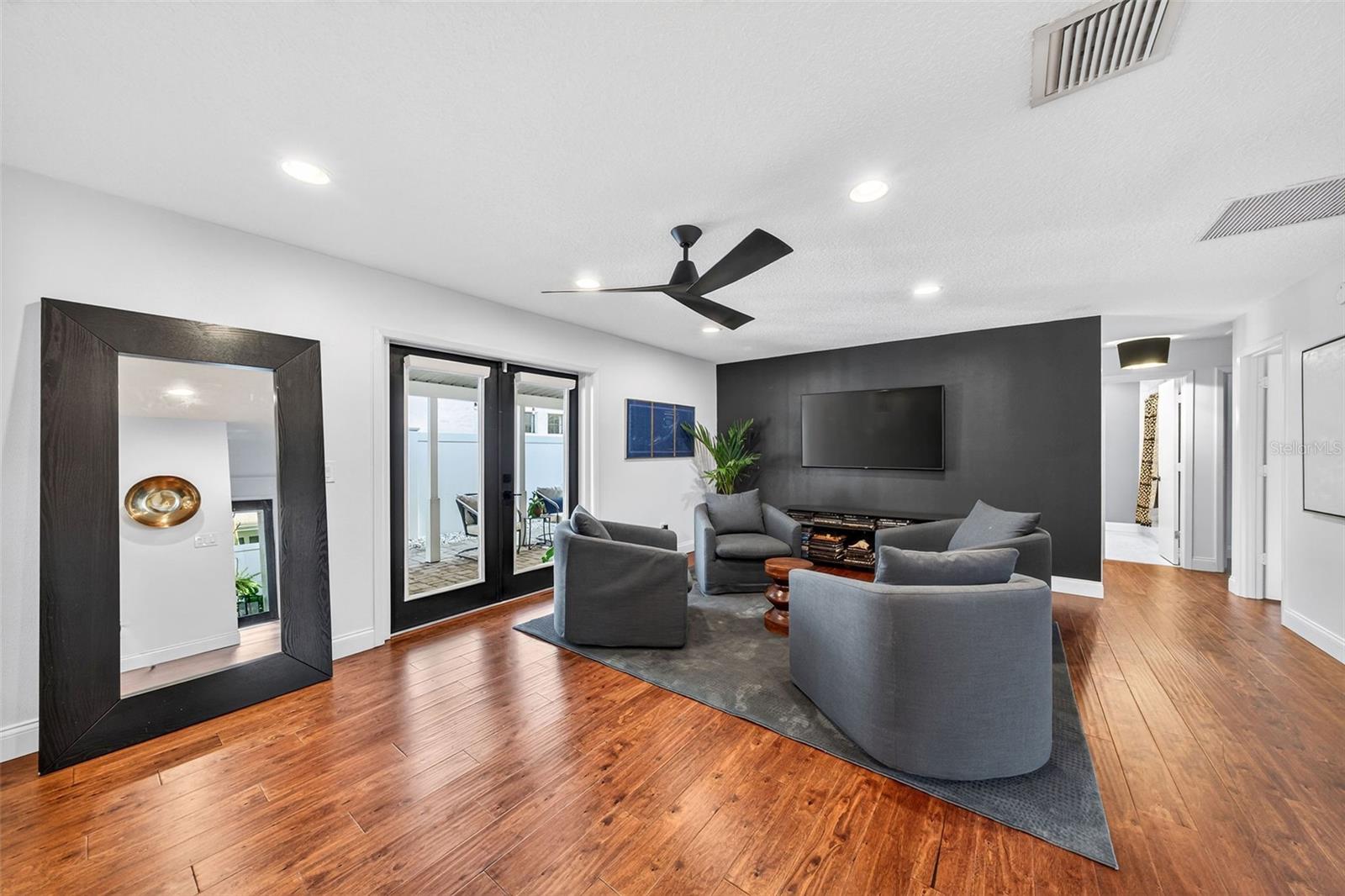 1523 EASTIN AVE, ORLANDO, FL, 32804