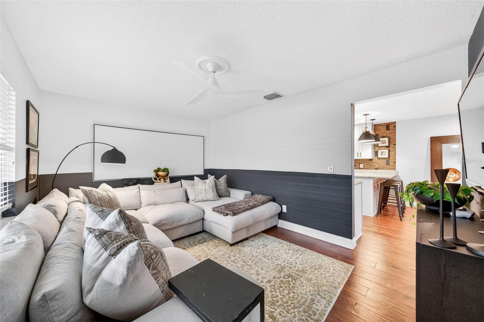 1523 EASTIN AVE, ORLANDO, FL, 32804