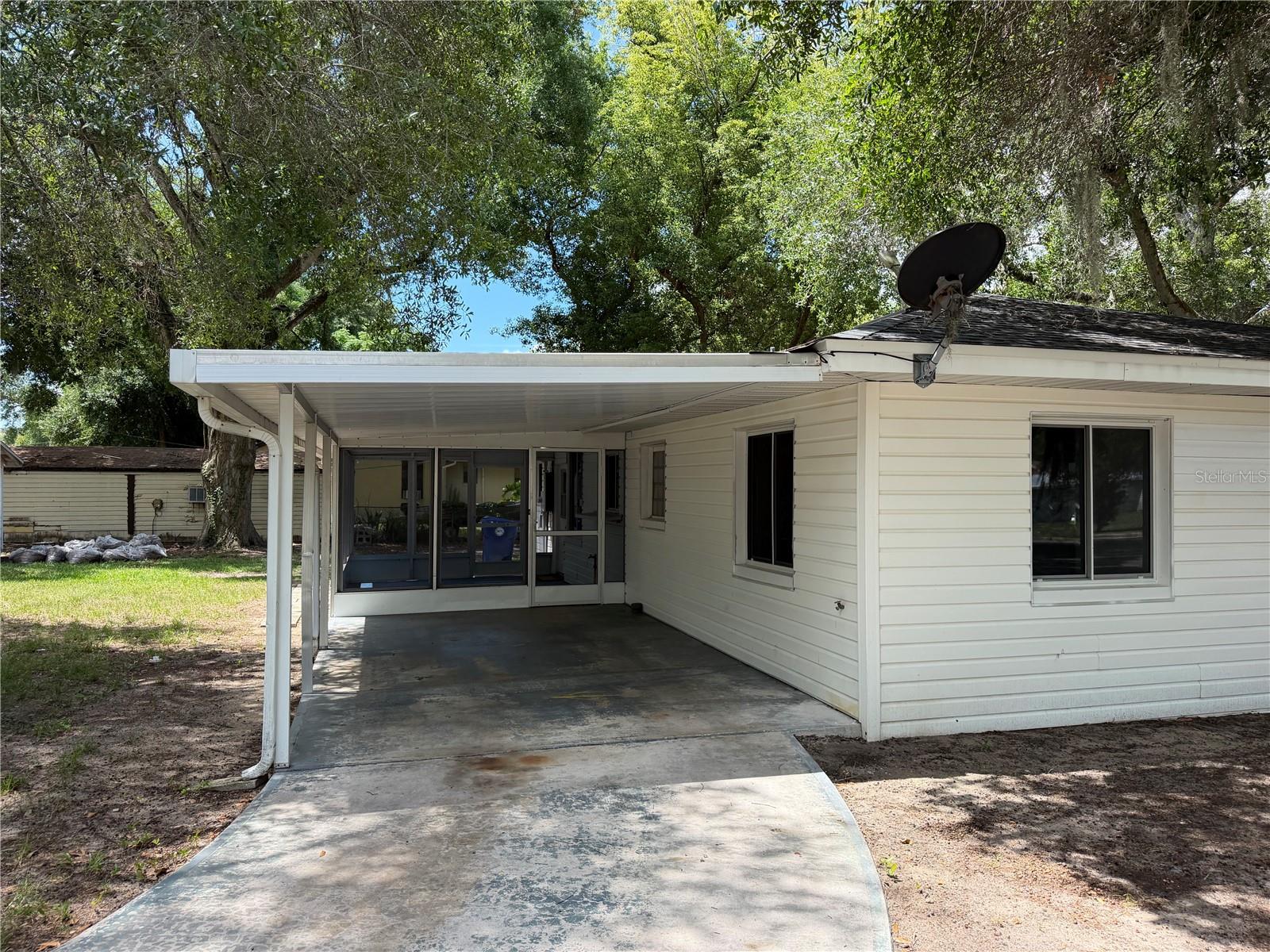 301 S SEMINOLE AVE, MINNEOLA, FL, 34715