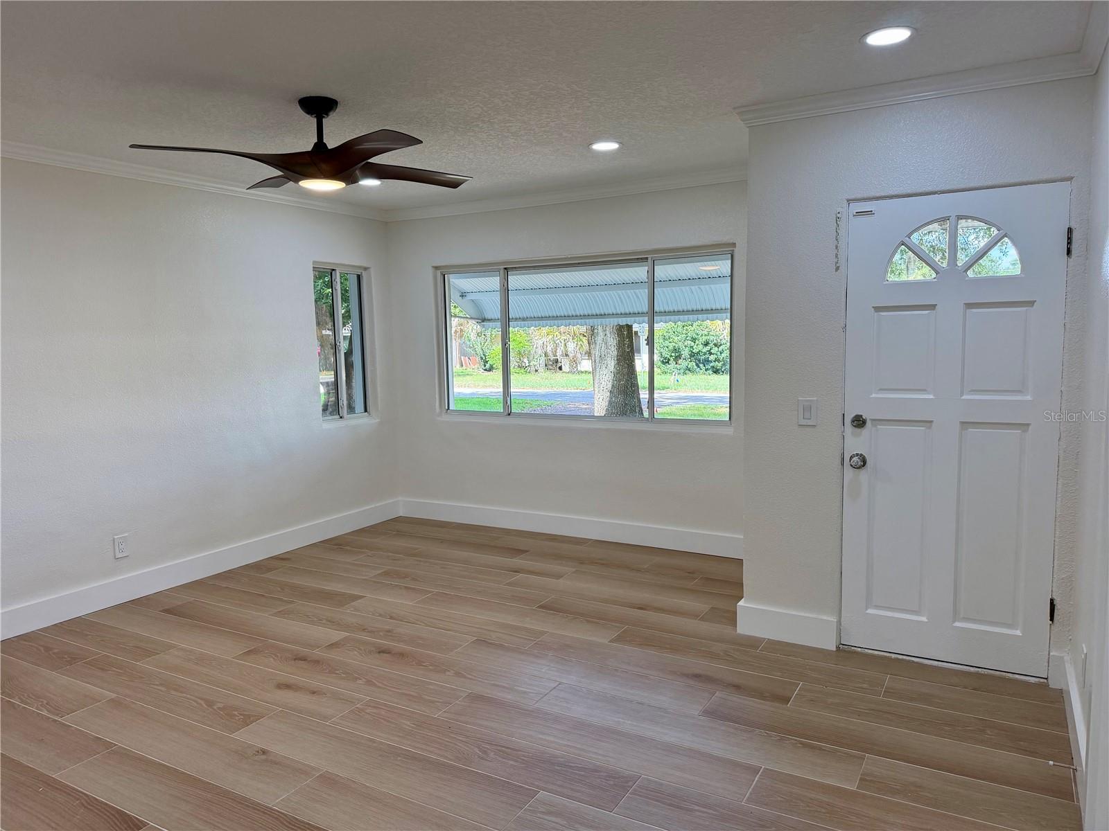 301 S SEMINOLE AVE, MINNEOLA, FL, 34715