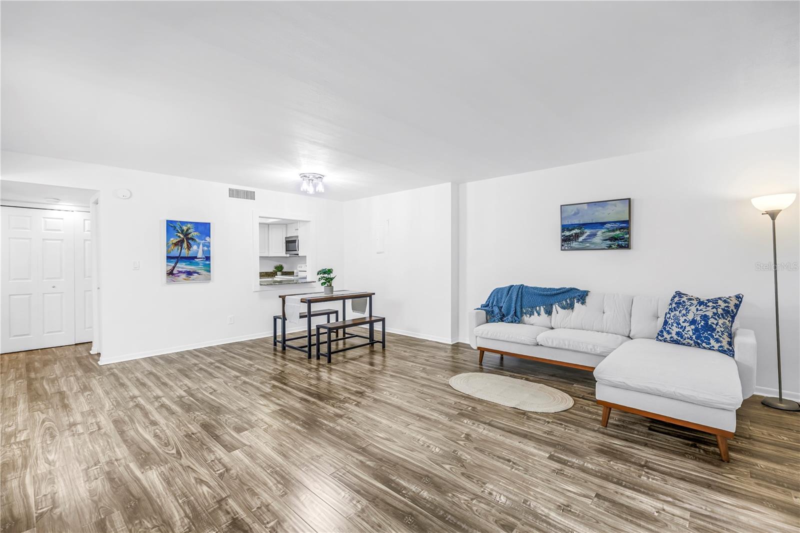 105 4TH AVE NE #220, ST PETERSBURG, FL, 33701