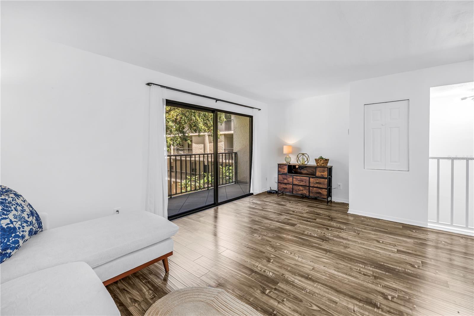 105 4TH AVE NE #220, ST PETERSBURG, FL, 33701