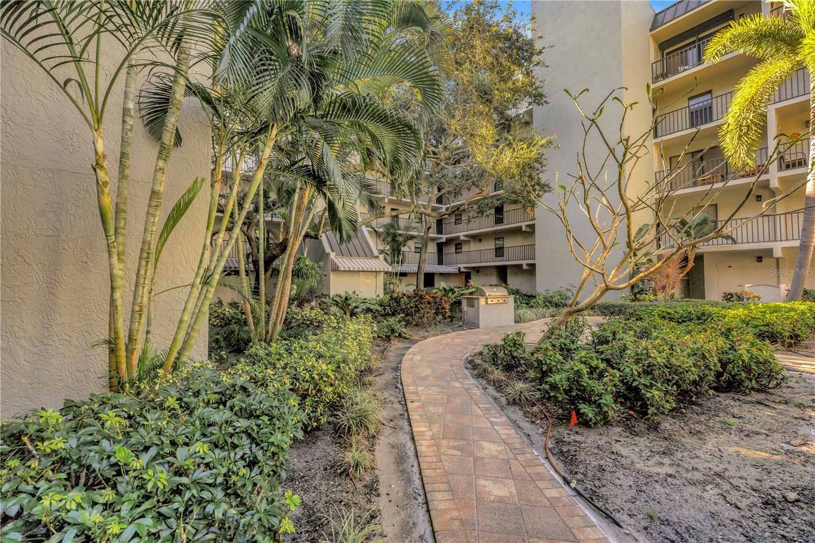 105 4TH AVE NE #220, ST PETERSBURG, FL, 33701