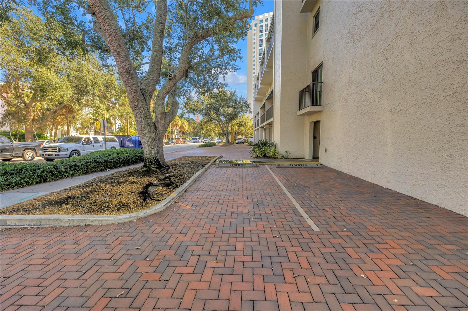 105 4TH AVE NE #220, ST PETERSBURG, FL, 33701