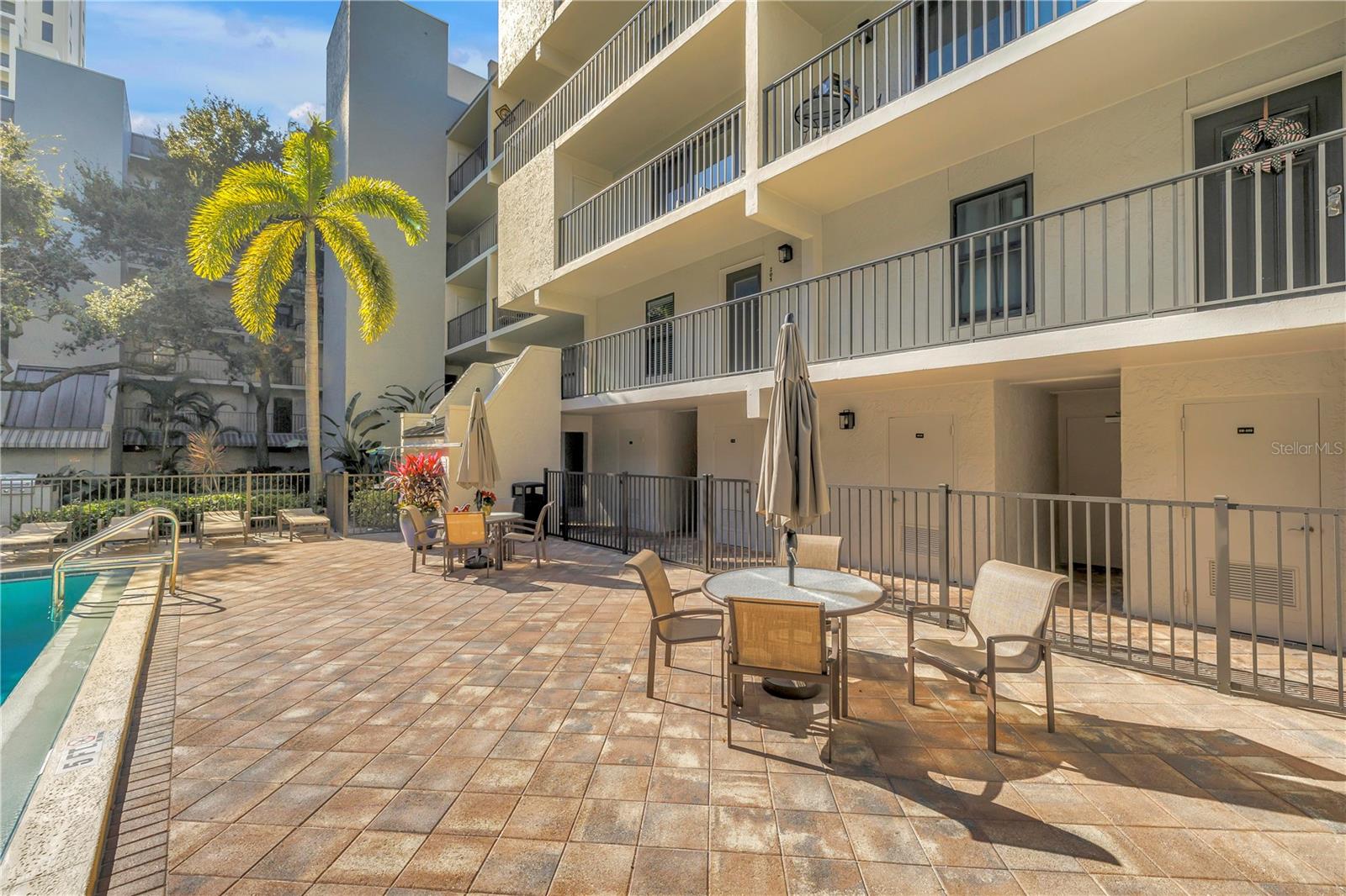 105 4TH AVE NE #220, ST PETERSBURG, FL, 33701