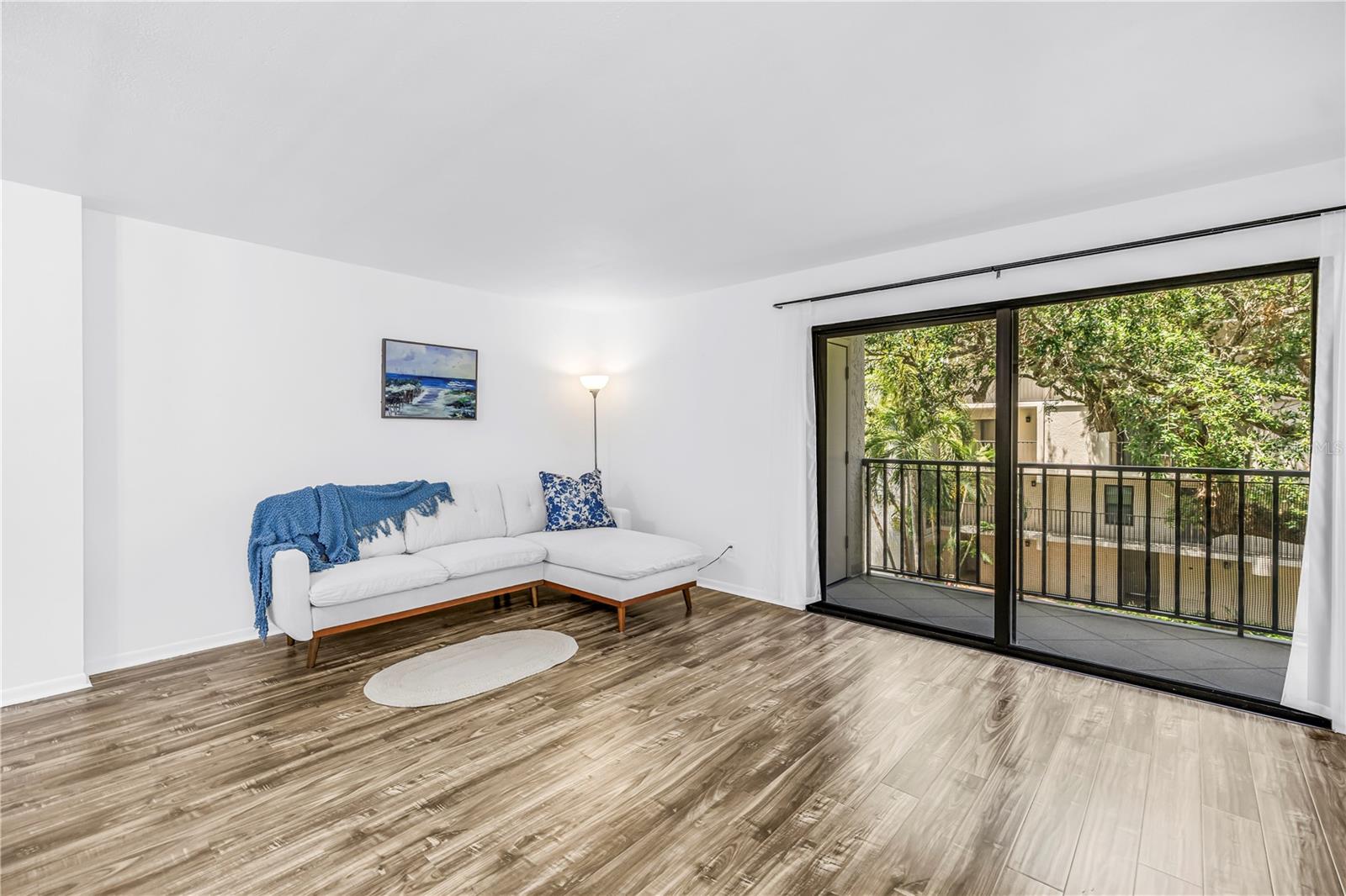 105 4TH AVE NE #220, ST PETERSBURG, FL, 33701