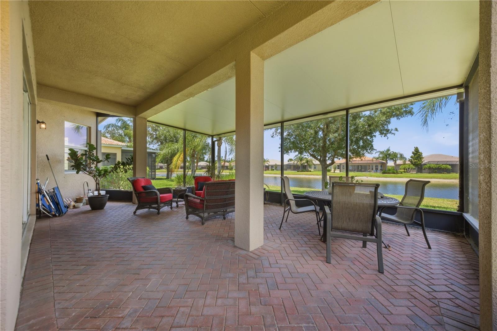 16239 CAPE CORAL DR, WIMAUMA, FL, 33598