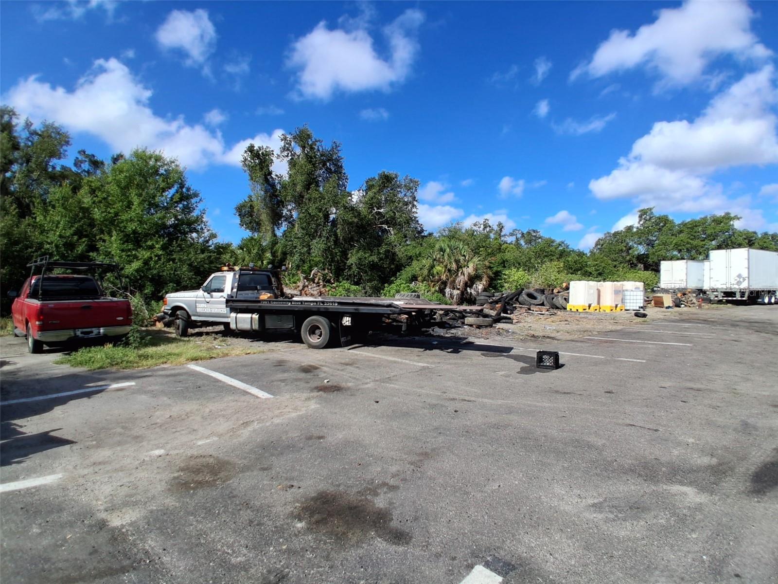 7001 CAUSEWAY BLVD, TAMPA, FL, 33619