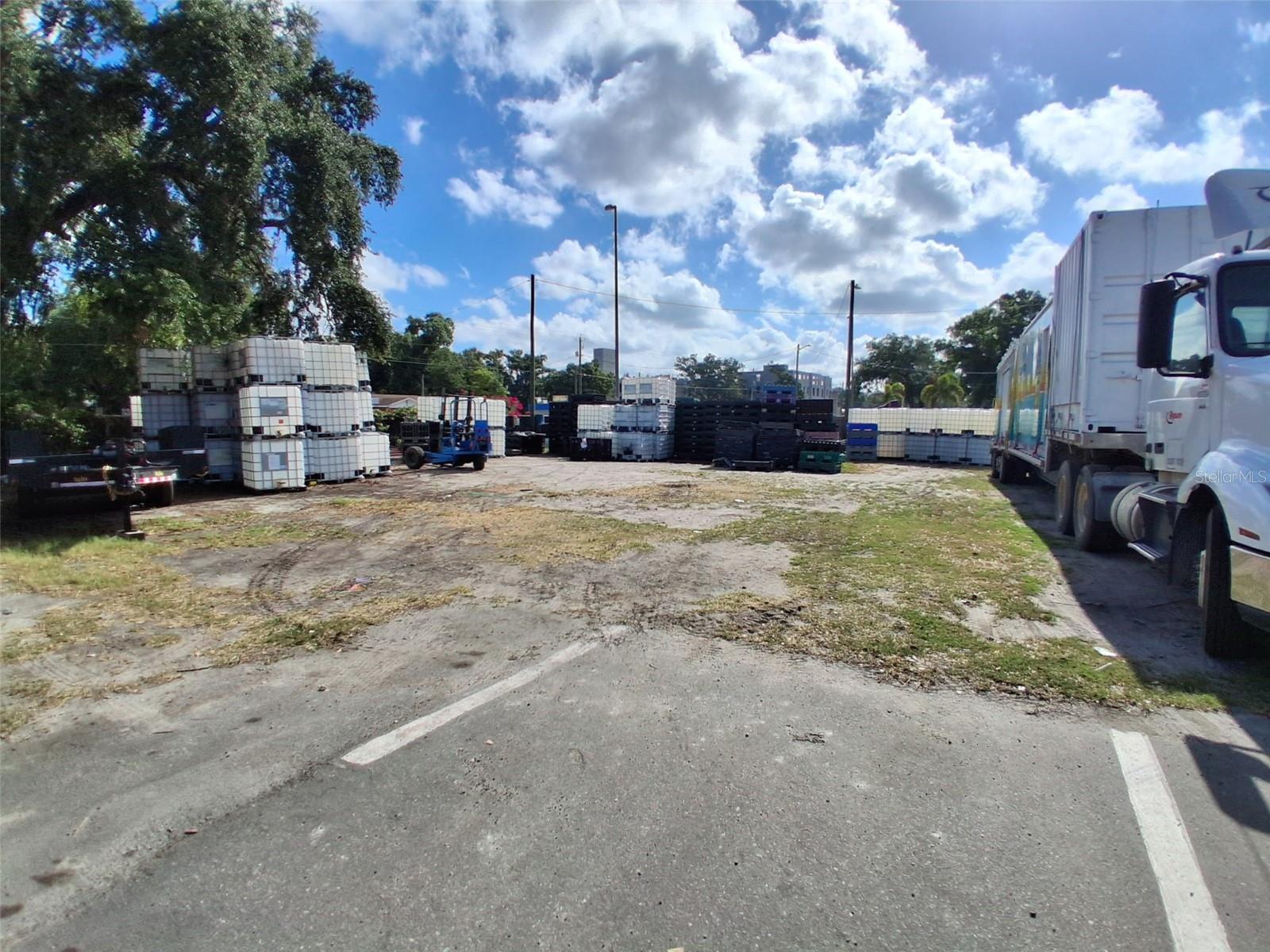 7001 CAUSEWAY BLVD, TAMPA, FL, 33619