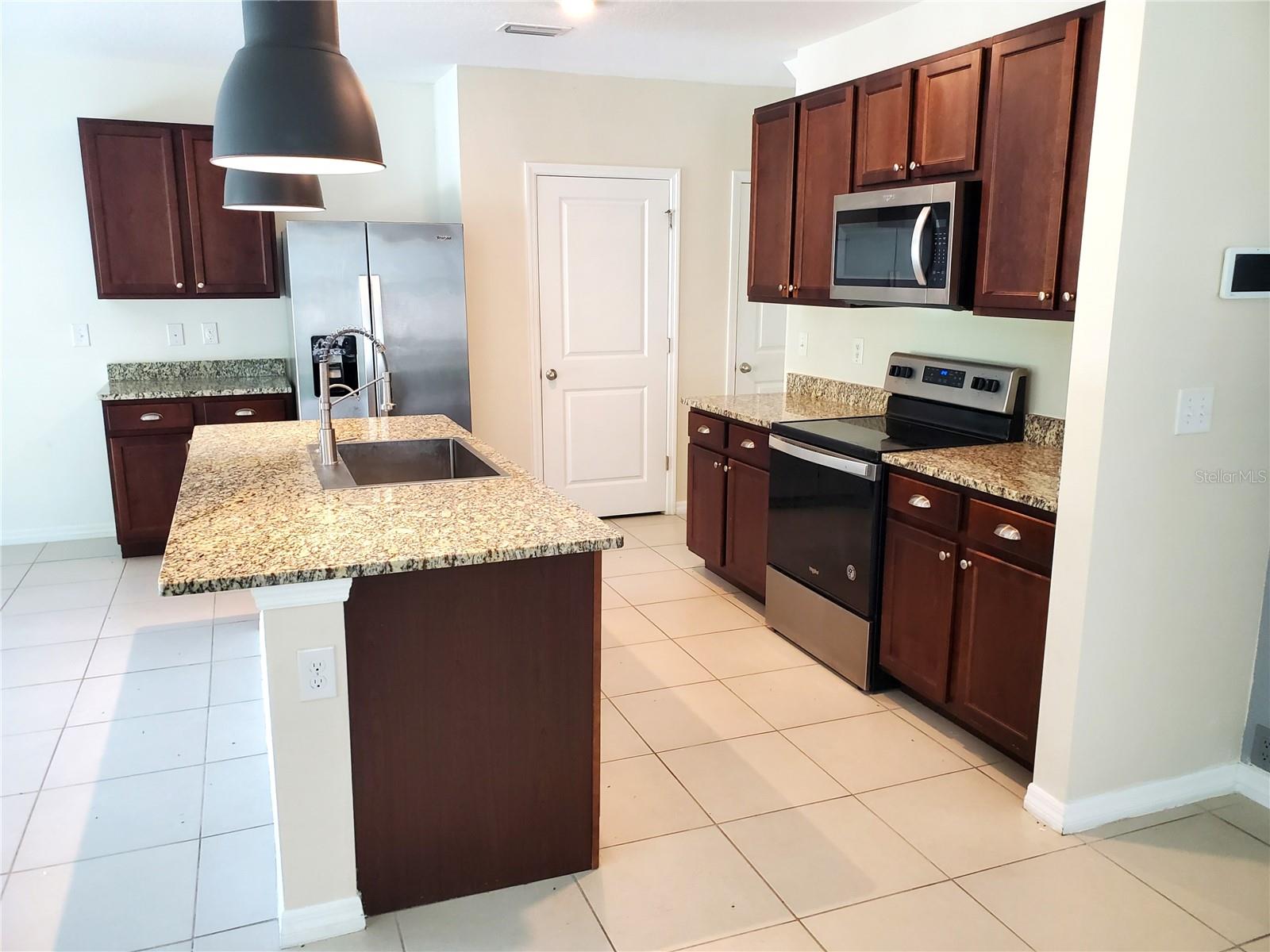 32871 BROOKS HAWK LN, WESLEY CHAPEL, FL, 33543